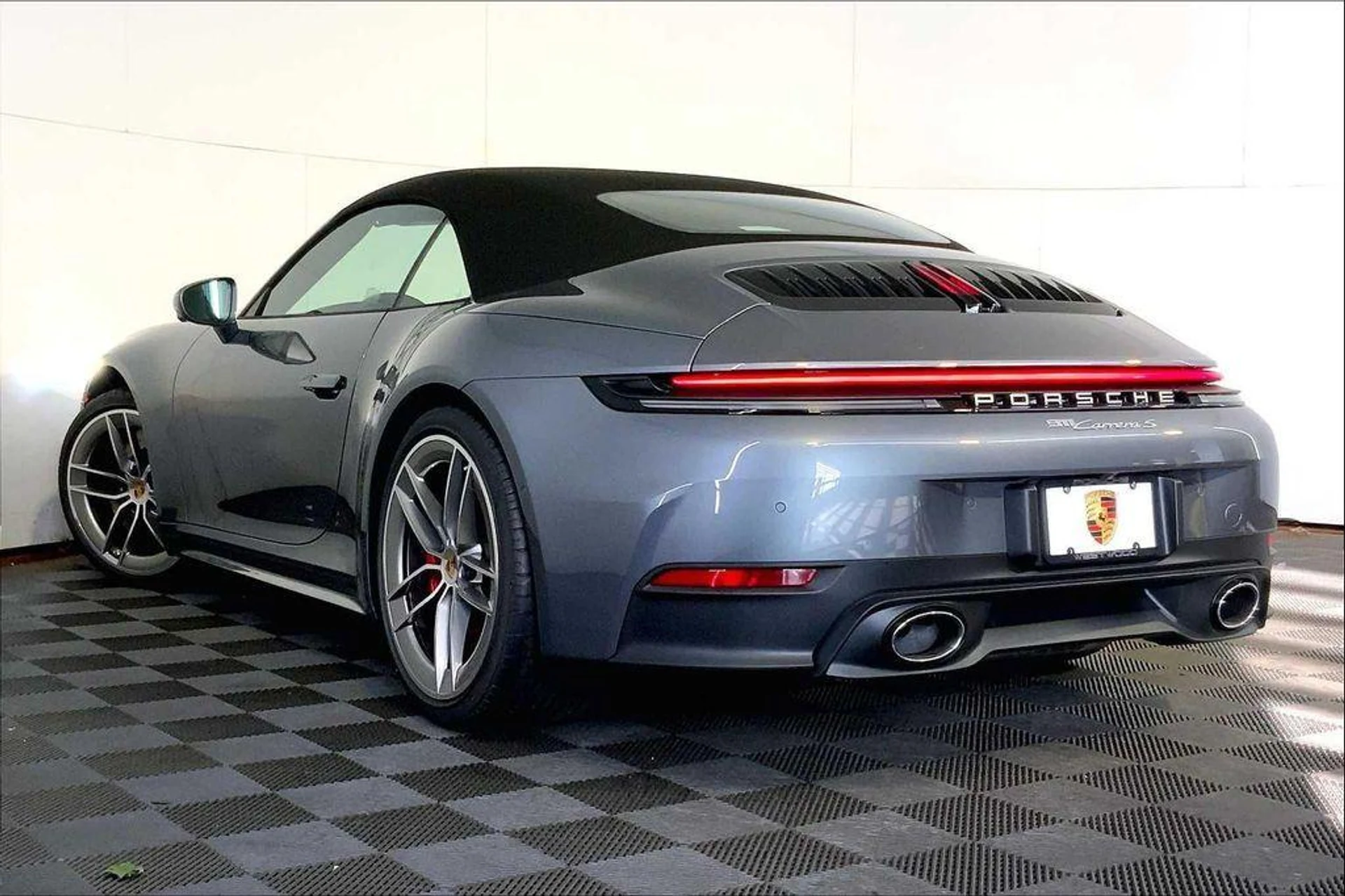 mph002_306100693_94u_Q9e_VCMM_Pel3si_AX_J6_Fxi_DBI_2dcde29709