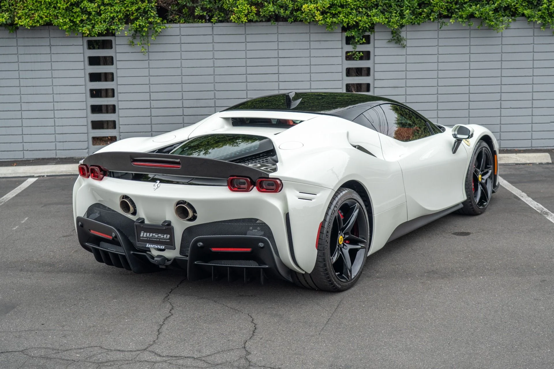 mph002_3064687223_Used_2022_Ferrari_SF_90_Stradale_1759959482_ab2fad7402