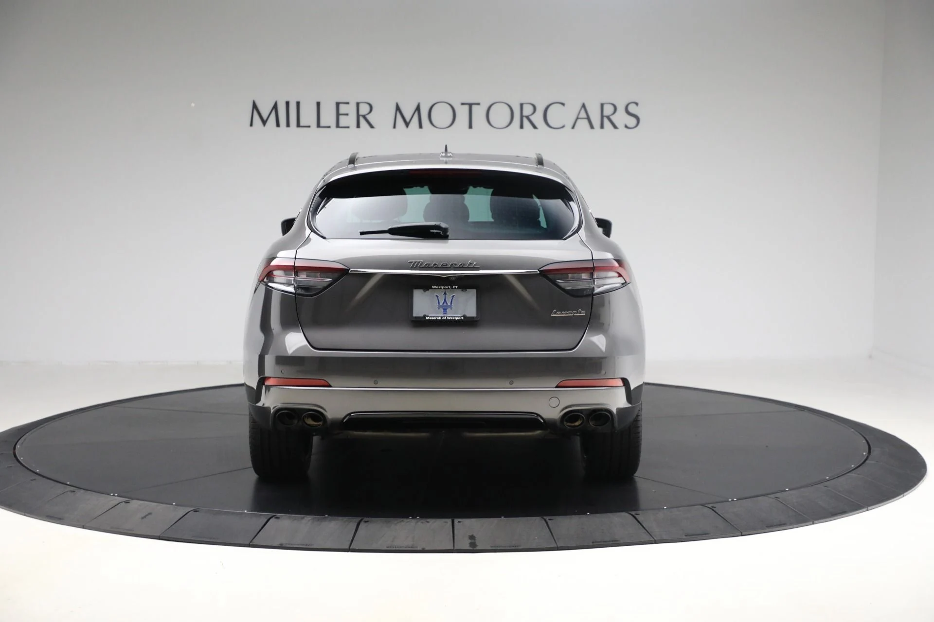 mph002_3070616299_Used_2022_Maserati_Levante_GT_1762382485_5d8ff60284