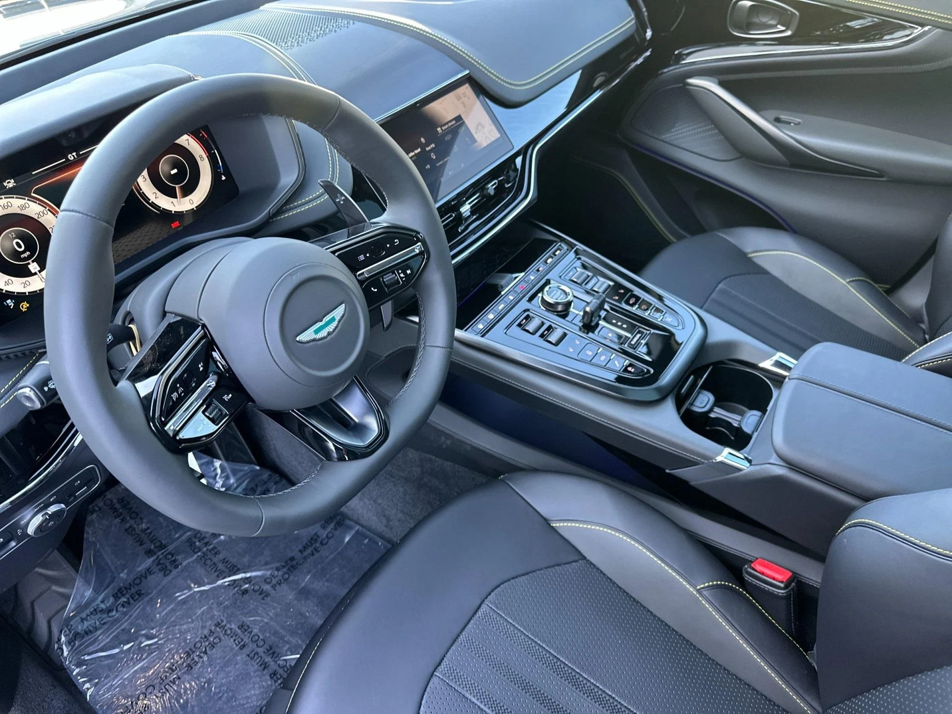 mph002_3071214689_New_2025_Aston_Martin_DBX_707_1758896227_ec15de444e