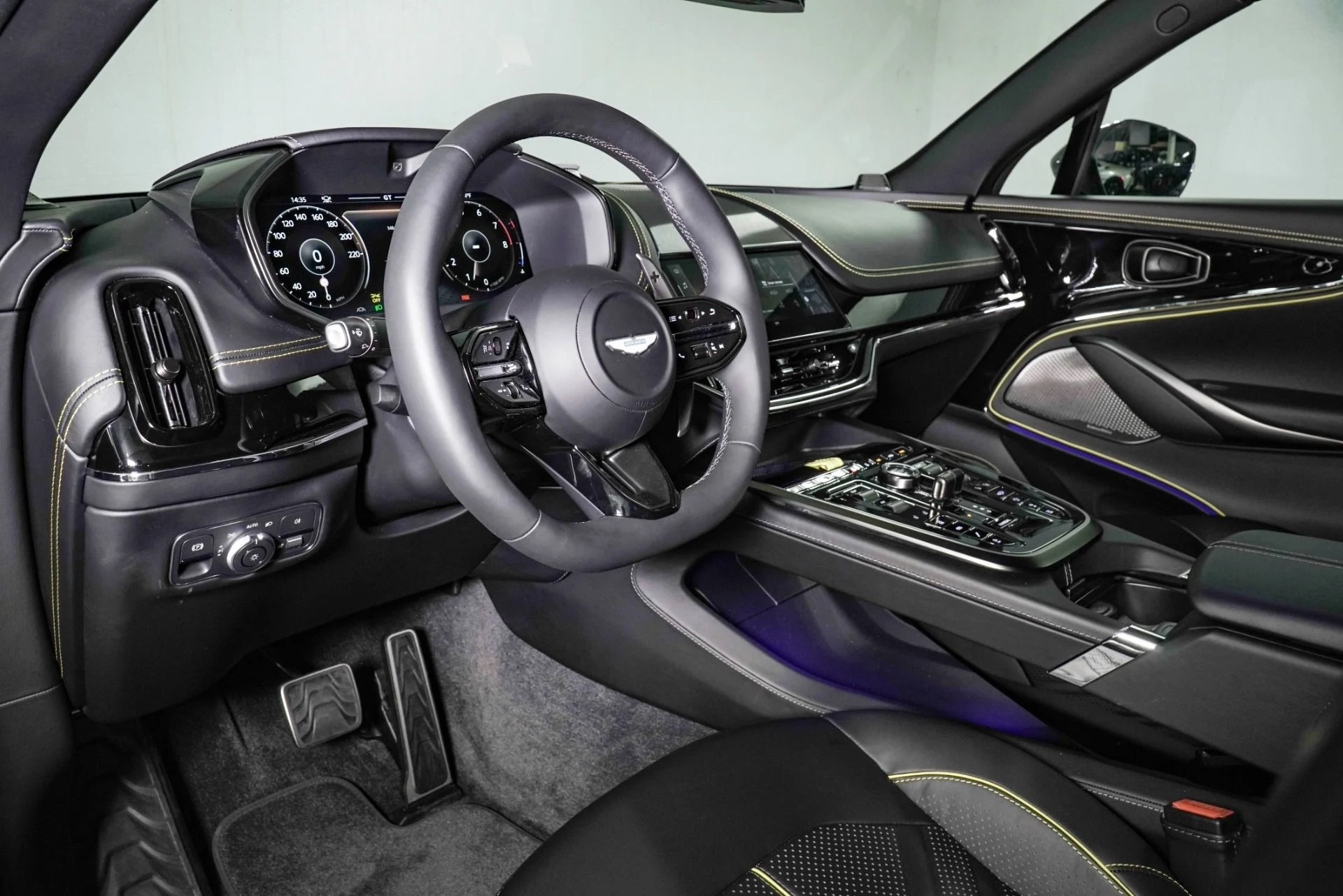 mph002_3079244992_New_2026_Aston_Martin_DBX_S_1790660353_be3443b31d