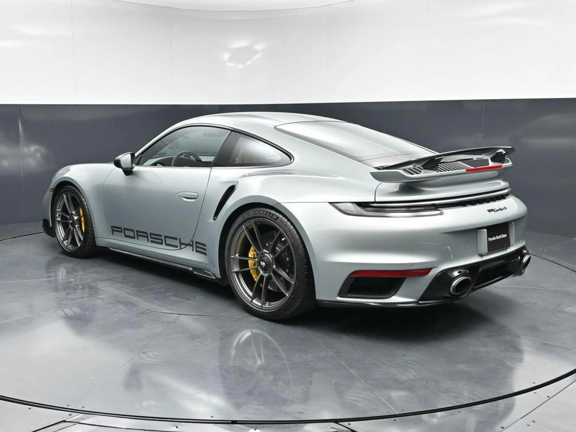 mph002_3090221374_epvi_CZD_1m_Ibs_Terme_Wopzqgqp_FY_158c22a69f