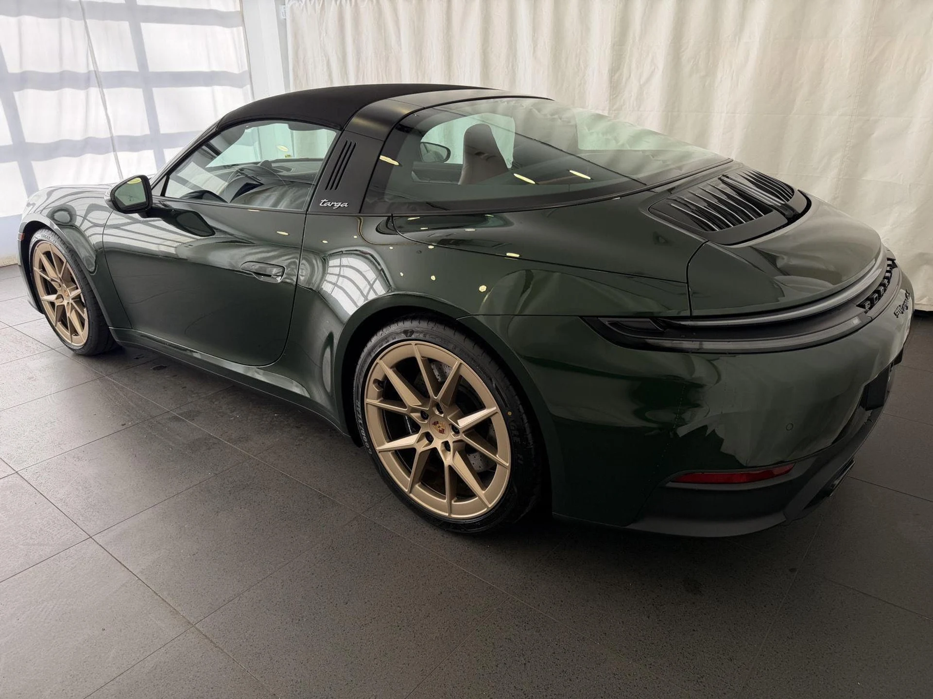 mph002_3092944192_5f637172f583cee538851fa4e5c983a1x_9a7c3b0509