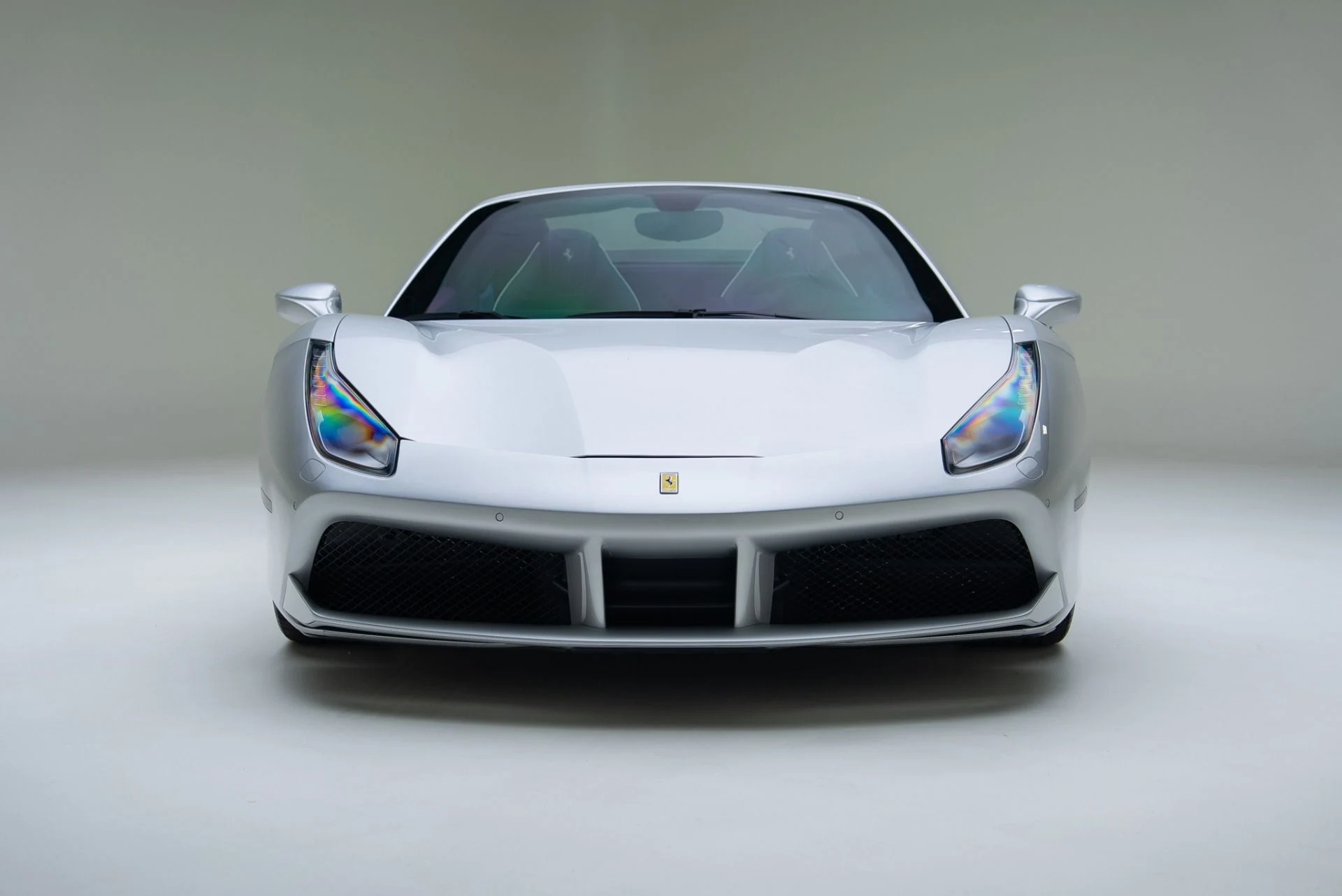 mph002_3096453595_Used_2017_Ferrari_488_Spider_1762375405_9d016bdb34