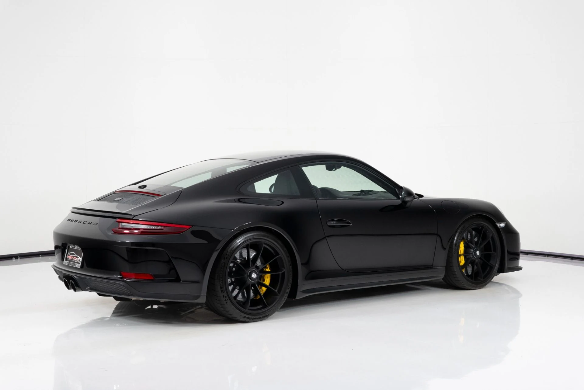 mph002_3097995625_Used_2018_Porsche_911_GT_3_1758757115_68bad776a4