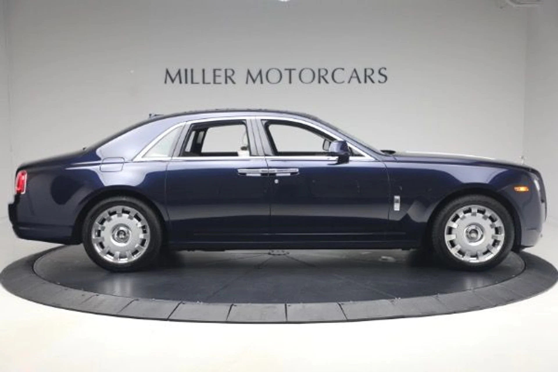mph002_3101377005_Used_2014_Rolls_Royce_Ghost_7bfc151fff