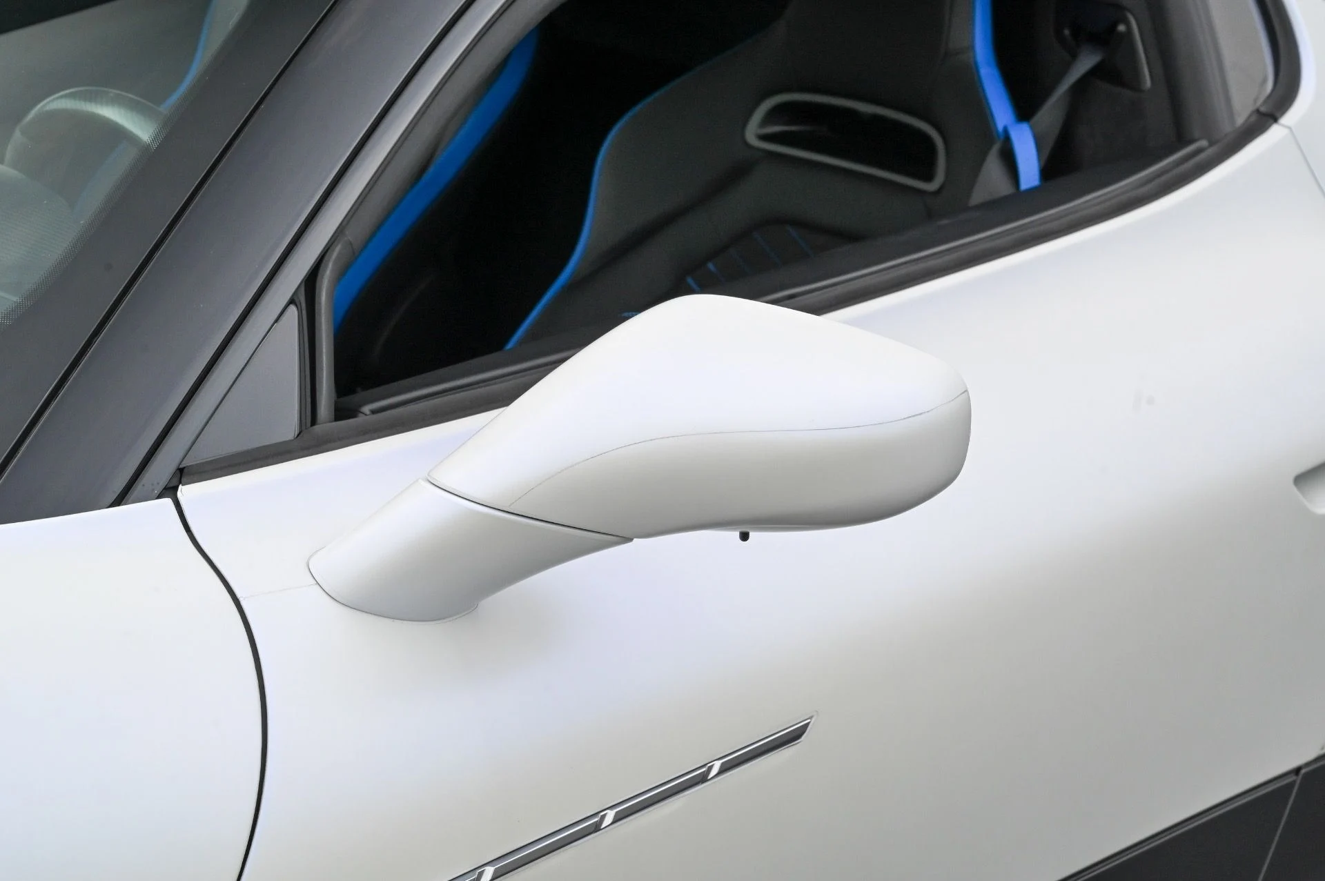 mph002_3108021888_Used_2022_Maserati_MC_20_1715696594_5bf36973b3