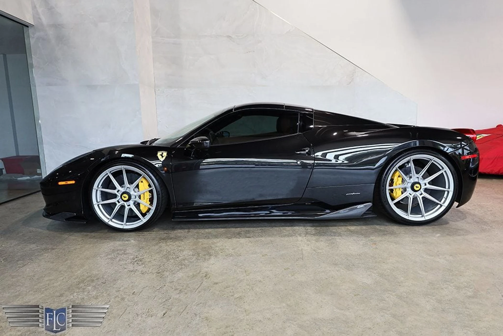 mph002_3113826242_used_2013_ferrari_458_spider_9689_23036593_3_1024_89c3673f69