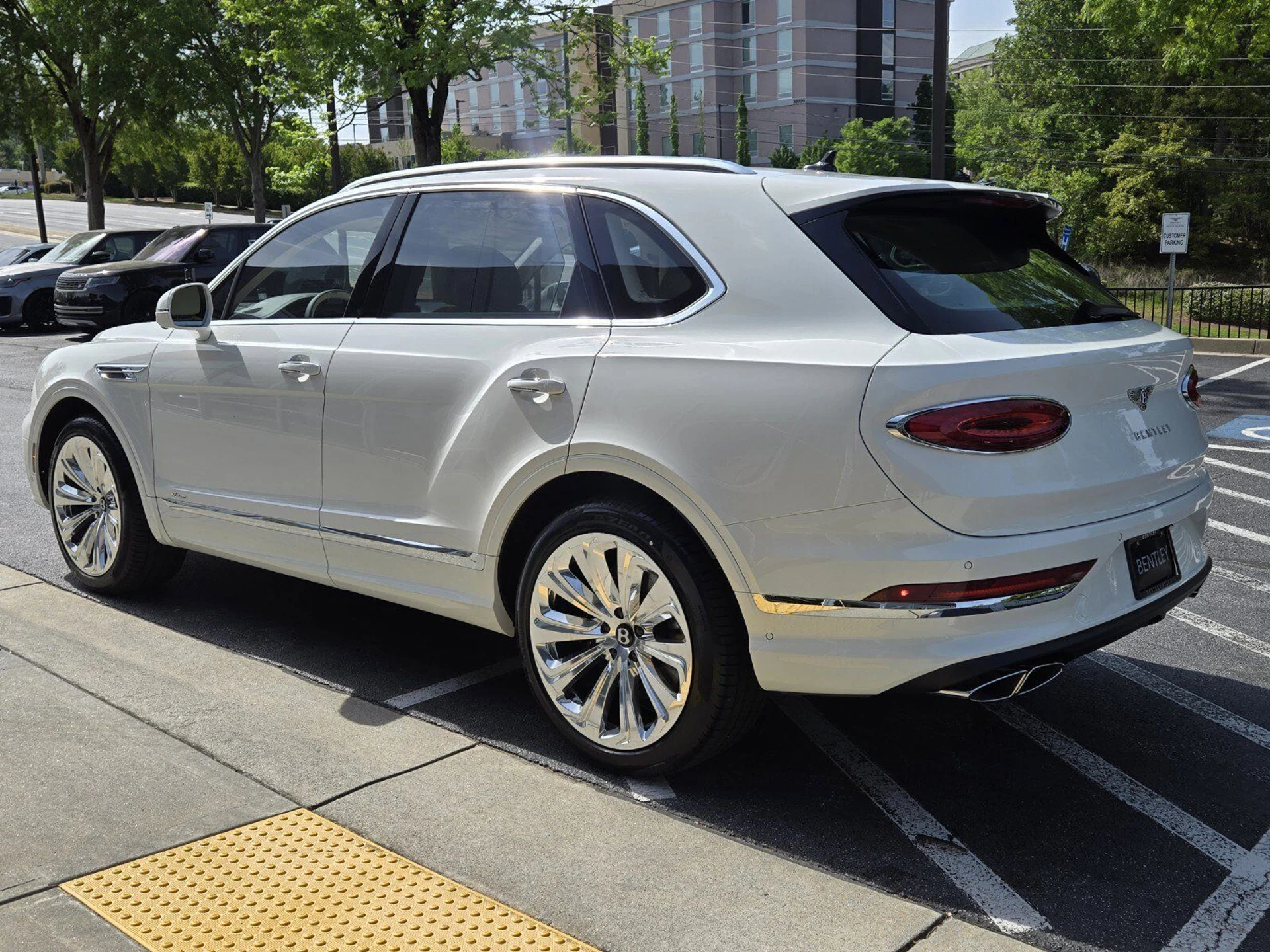 mph002_3115991292_f8413e05e130a848989f81f42b5f24f2x_48997f80b0