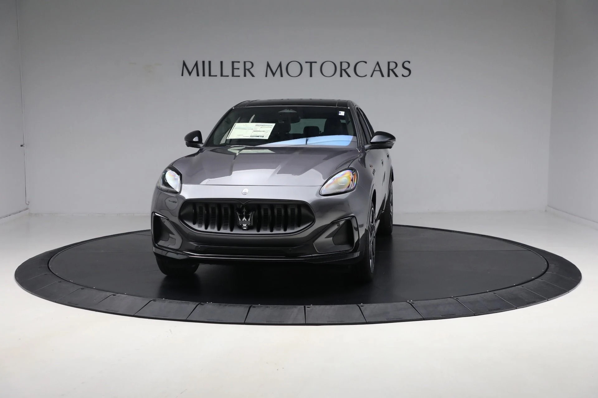 mph002_3116289200_New_2025_Maserati_Grecale_Folgore_cf9aaf1696