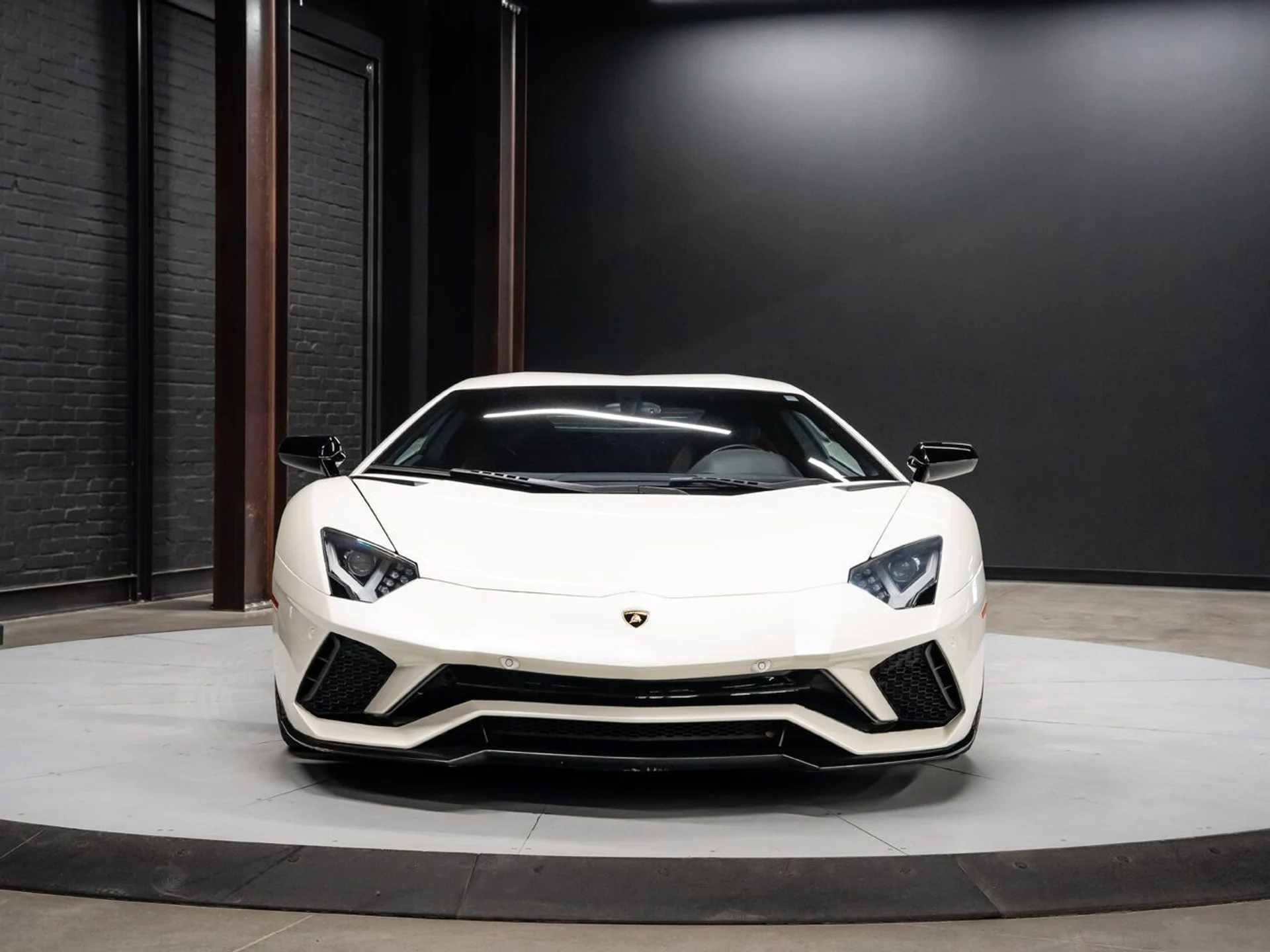 mph002_3121832934_lamborghini_aventador_2017_e4812afaaf