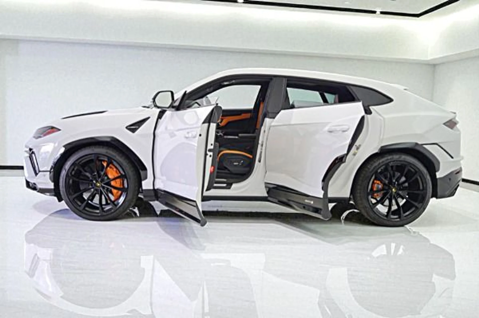 mph002_3122425226_Used_2024_Lamborghini_Urus_SLEASE_OPTIONS_AVAILABLE_a7d2d5b1ad