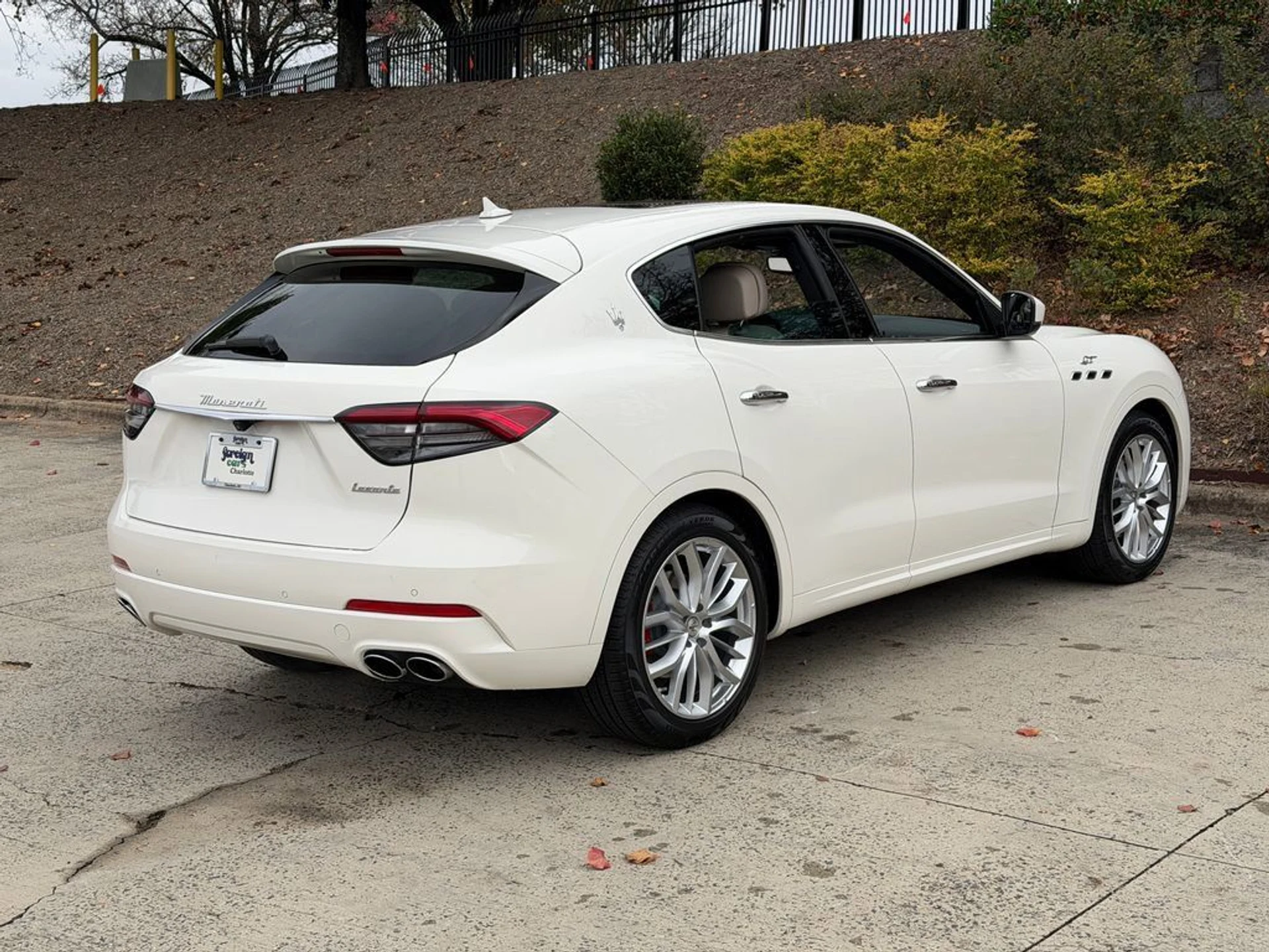 mph002_3125965322_cc06ac9f344640edae24ff5a71b9328f_2f2e5d16c3