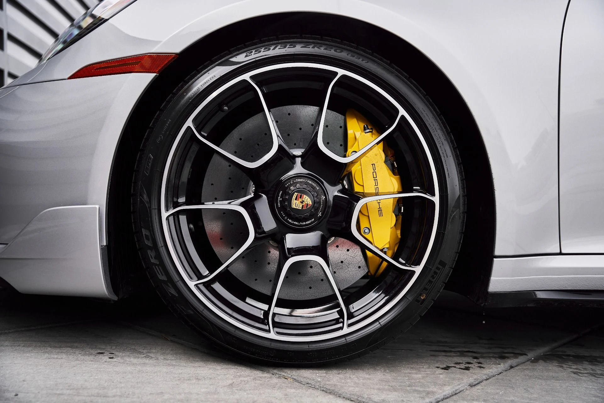 mph002_313069018_Used_2025_Porsche_911_Turbo_S_1770776334_a07fc0954e