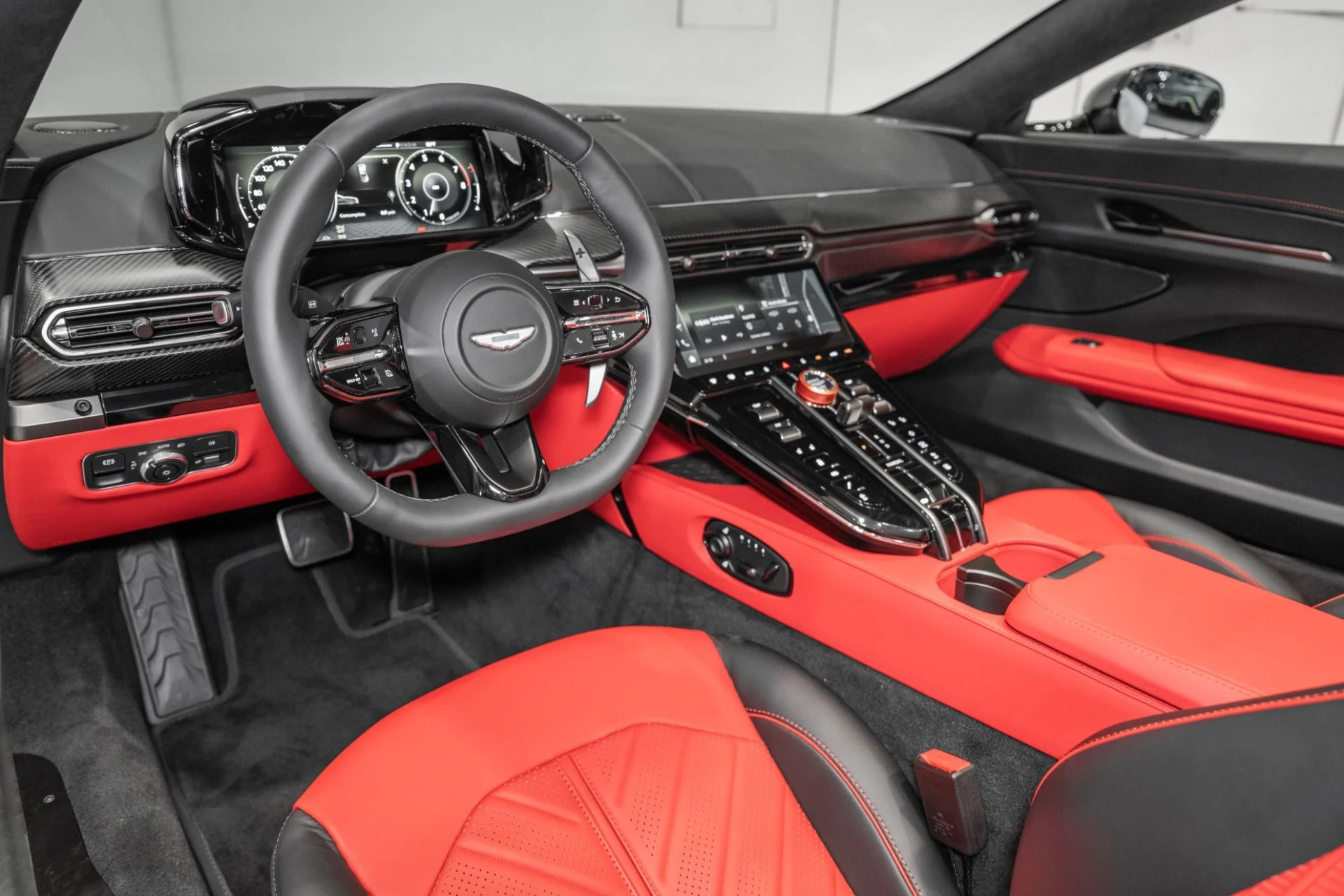 mph002_3138825861_New_2026_Aston_Martin_Vantage_S_Roadster_1786373251_21e2d67f3c