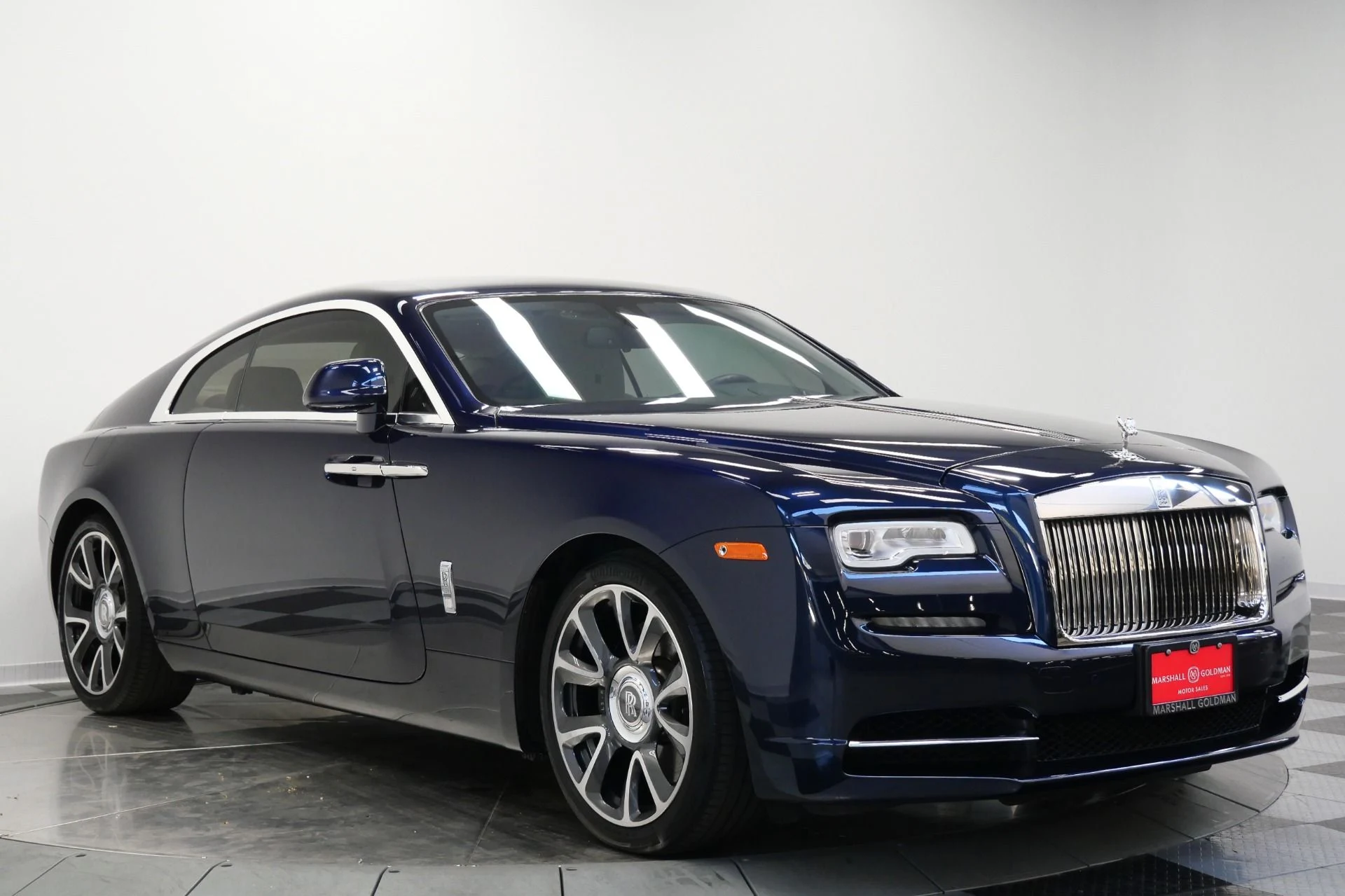 mph002_3139189217_Used_2019_Rolls_Royce_Wraith_The_Wraith_Package_Starlight_Headliner_Surround_Cameras_1773246282_eaa1c33310
