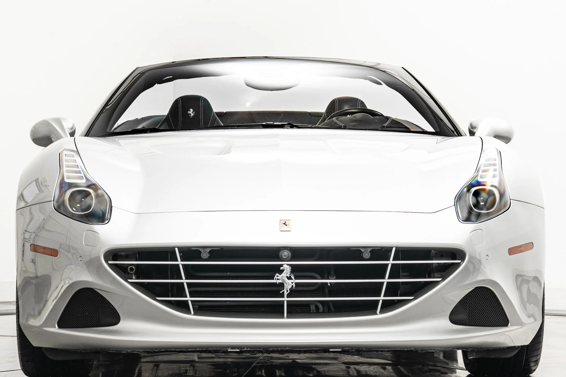 mph002_314809950_Used_2015_Ferrari_California_T_1753996523_0a4231da92