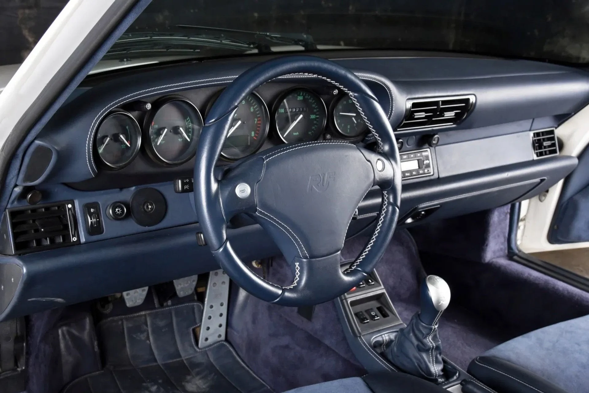 mph002_3163011359_13303_p3_l_8150e40bb8