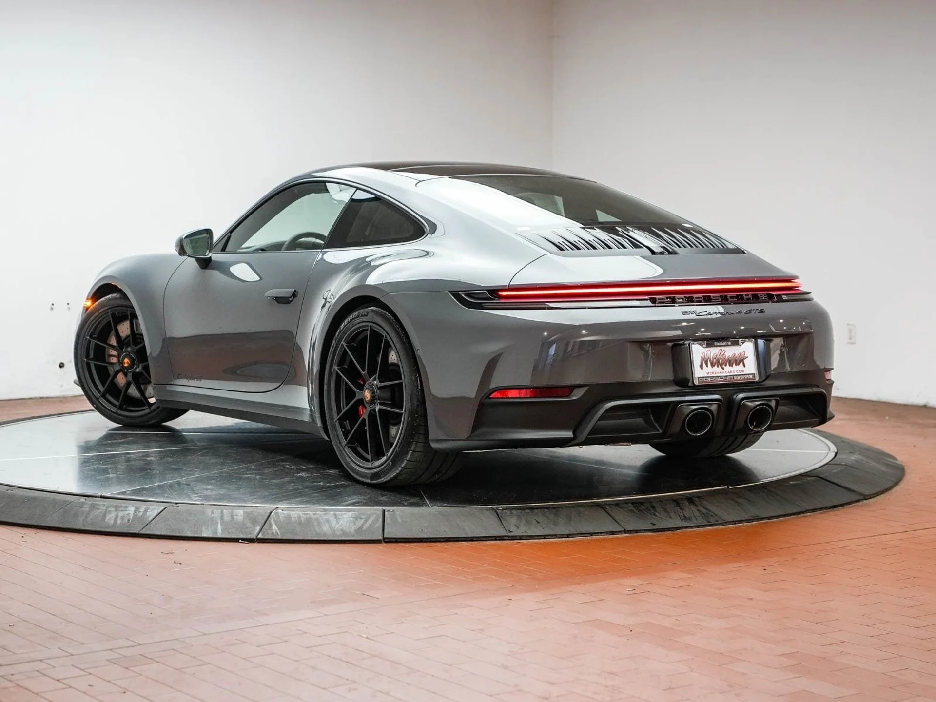 mph002_317188152_e82a8a69b9e3be278fd720e4c89d48f6x_b5450af648