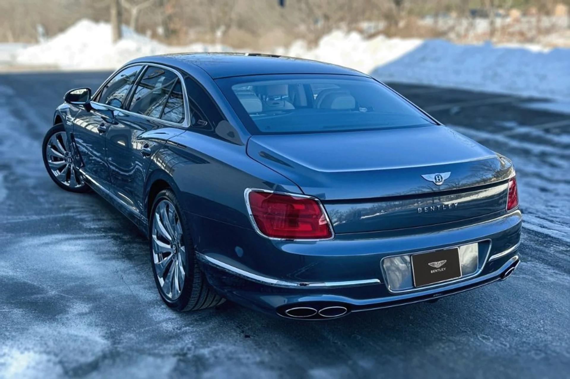 mph002_3174015756_Used_2024_Bentley_Flying_Spur_Edition_8_1769780862_7237c99ba2