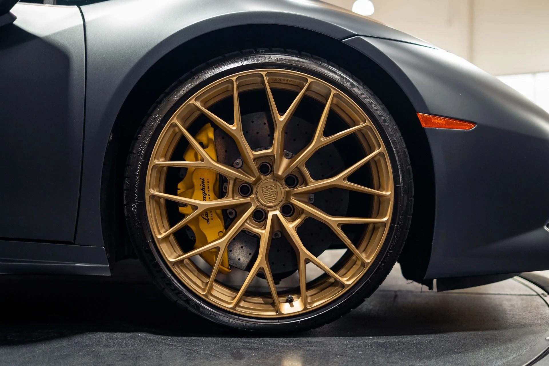 mph002_3185165208_Used_2015_Lamborghini_Huracan_LP_610_4_1783790288_81c2fb1873