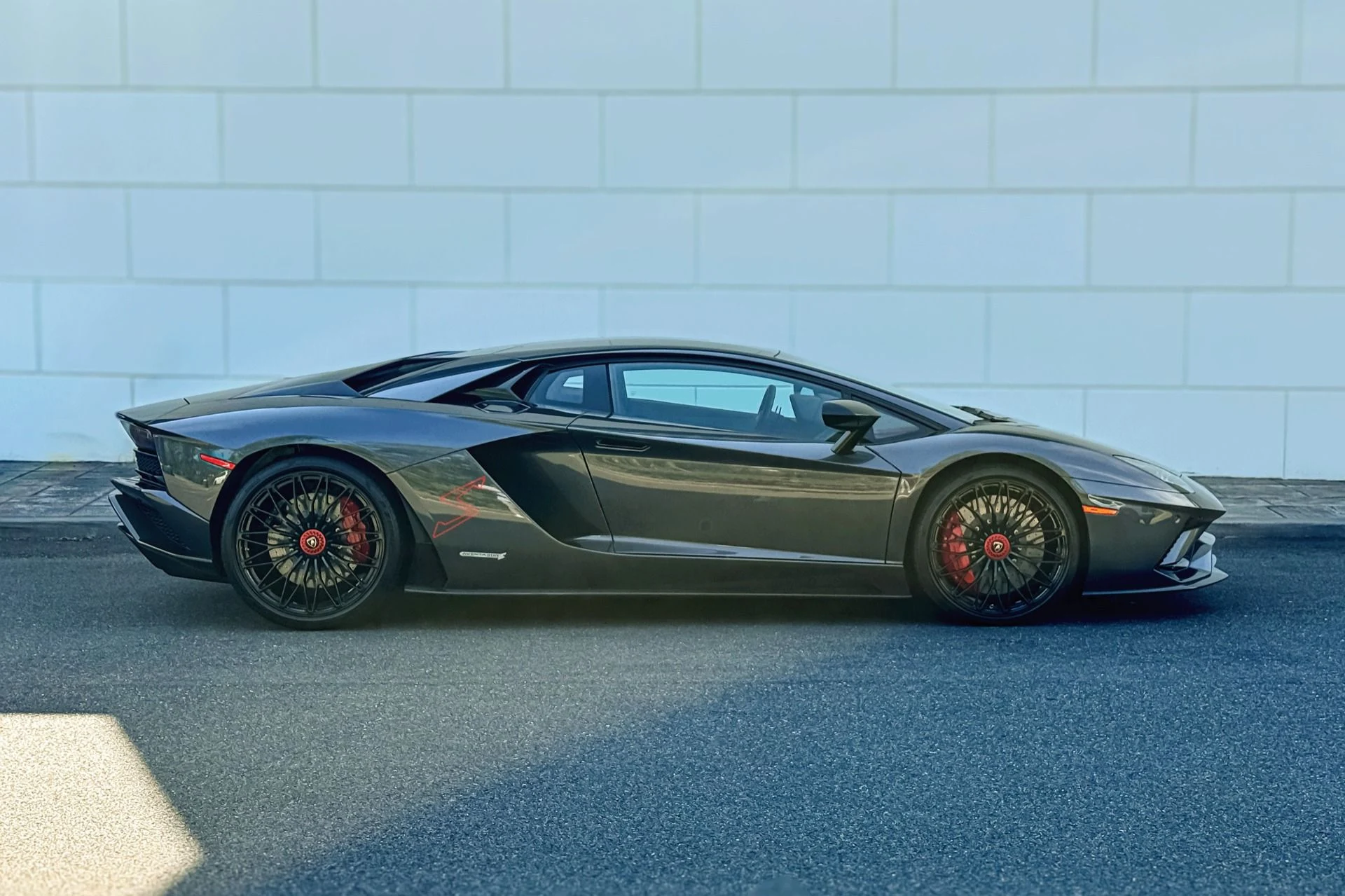 mph002_3192441873_Used_2018_Lamborghini_Aventador_S_LP_740_4_S_1758017826_780693e965