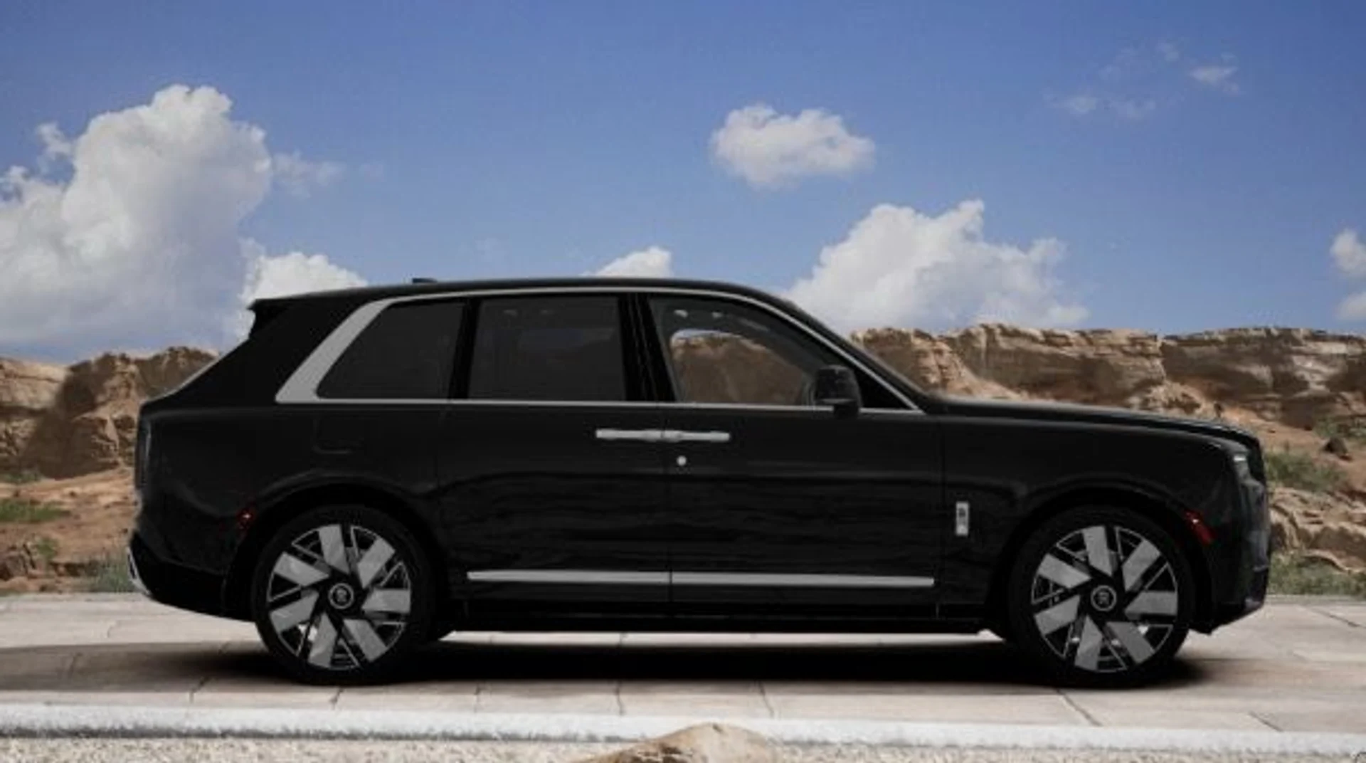 mph002_3198788362_New_2026_Rolls_Royce_Cullinan_9495079dbe