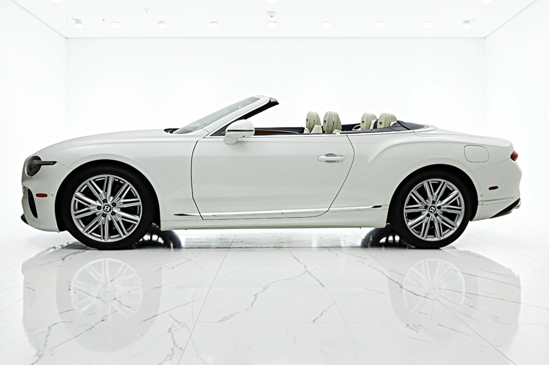 mph002_3204255623_New_2026_Bentley_Continental_GTC_dd556875d3