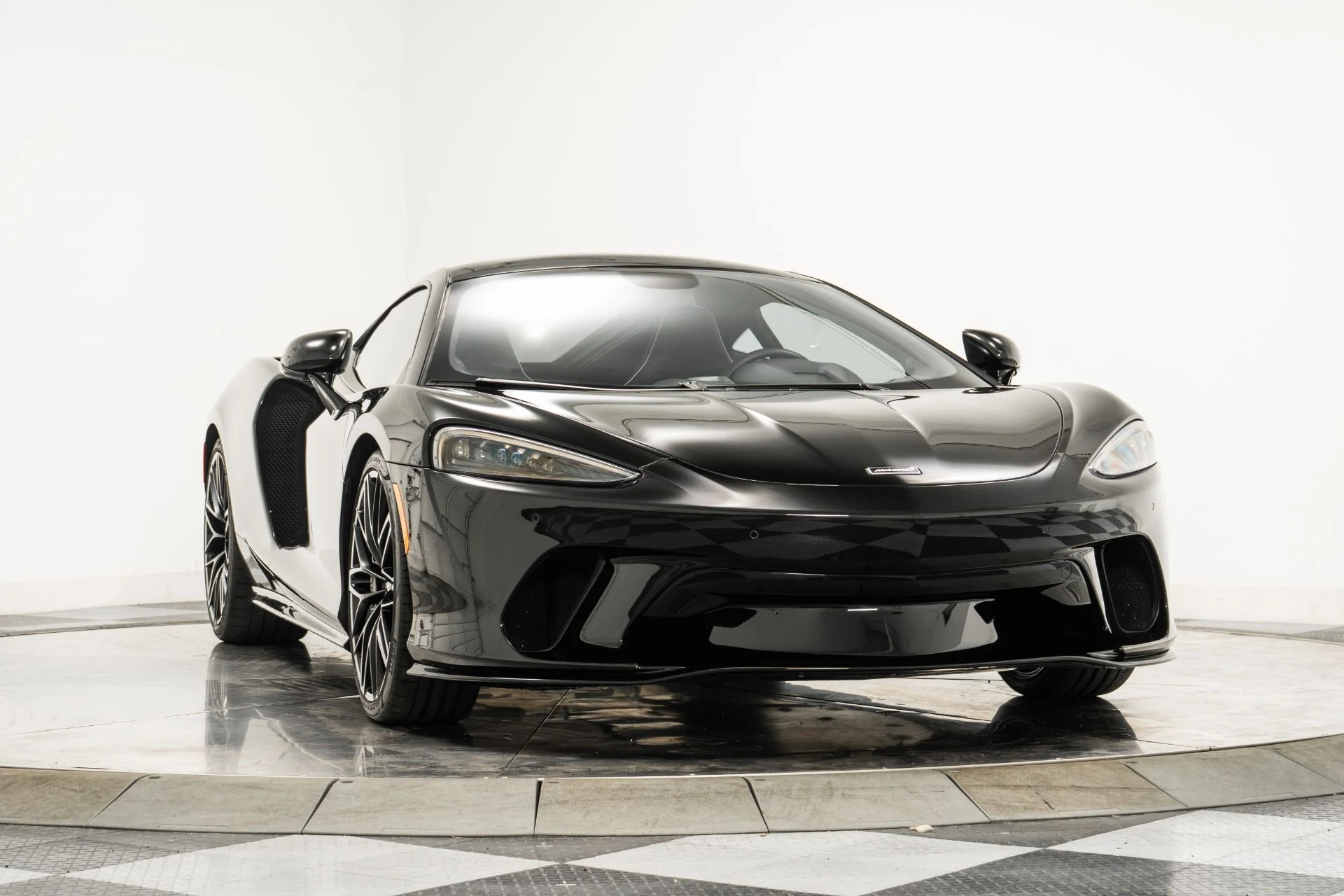 mph002_3204397570_Used_2022_Mc_Laren_GT_Luxe_1757694621_5e5094406b