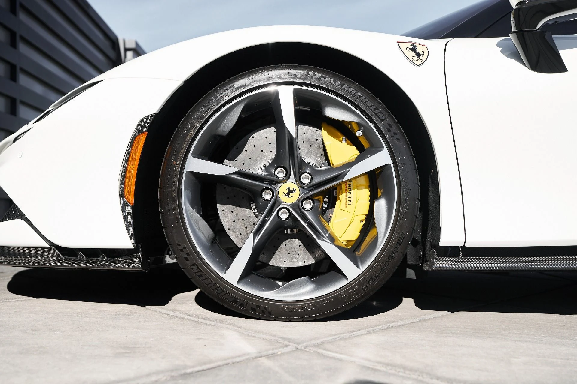 mph002_3208556680_Used_2023_Ferrari_SF_90_Stradale_1762821569_a56e35b2b8