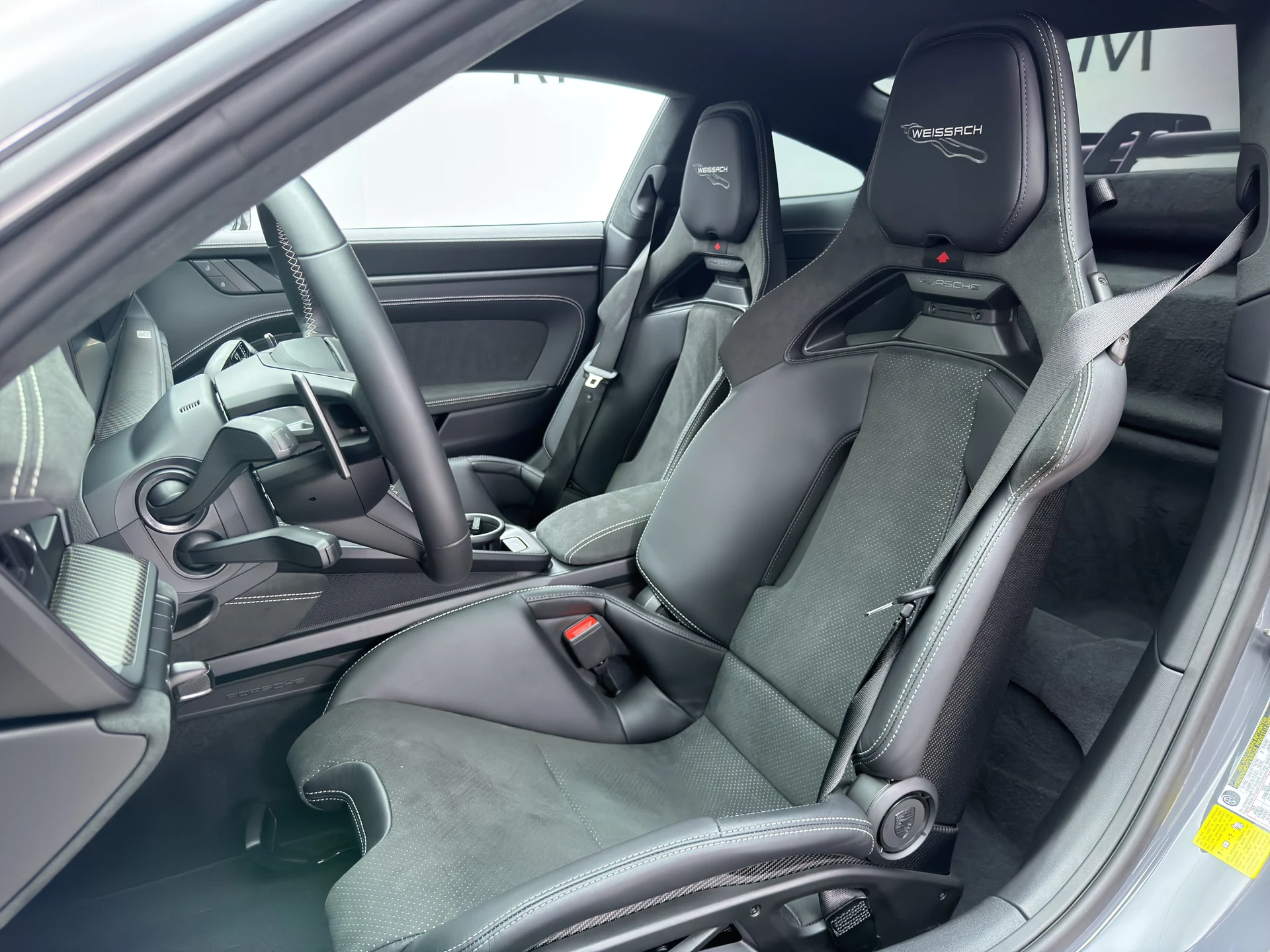 mph002_3212121582_CA_3926_interior_002_1a5e415ff0
