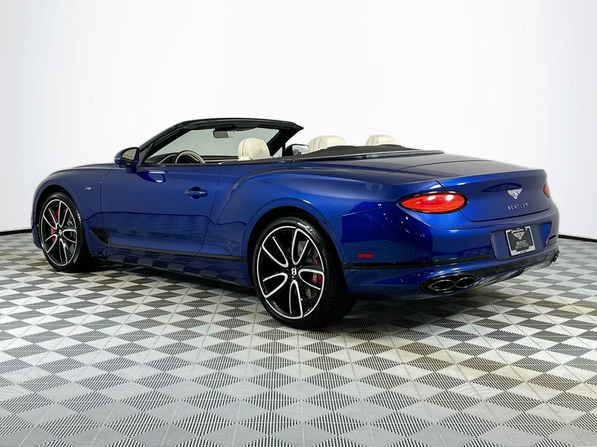 mph002_3225476849_3_8211e13675