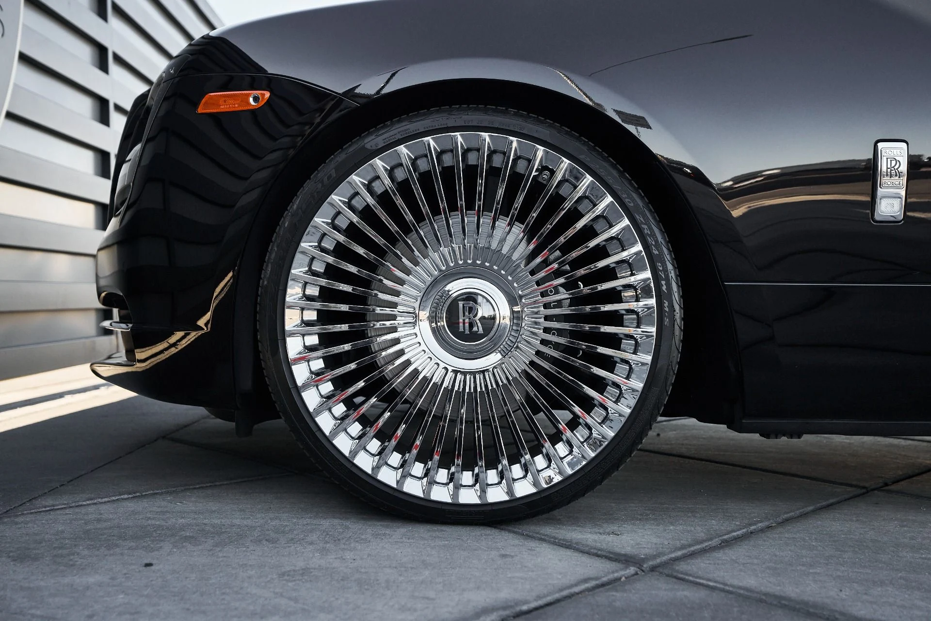 mph002_3242550458_Used_2020_Rolls_Royce_Dawn_Base_1762645770_c8f390b10a