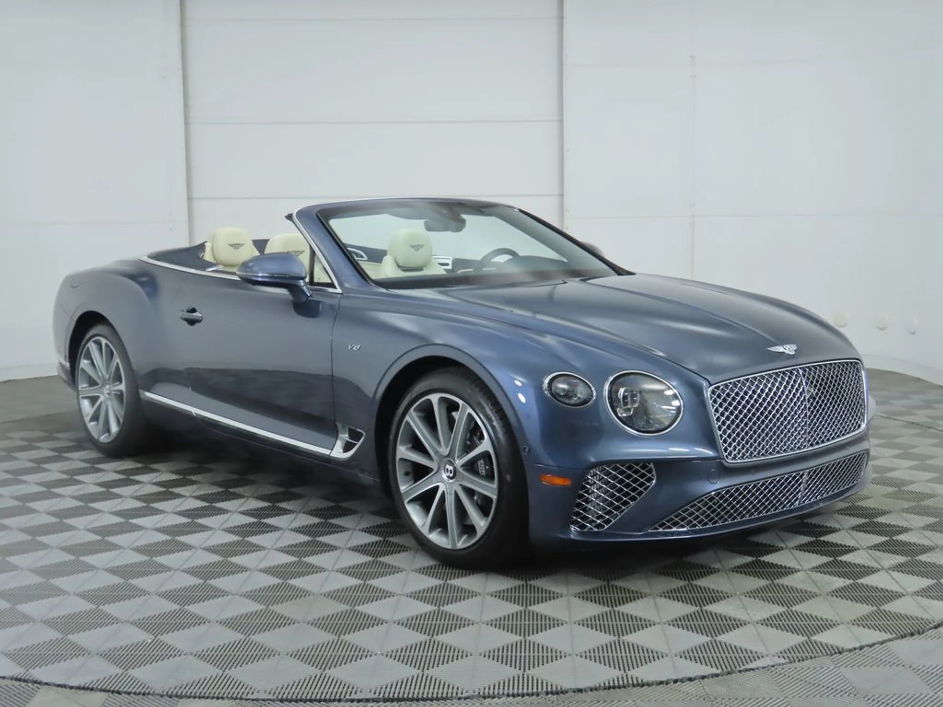mph002_3249368559_used_2022_bentley_continental_gtmullinerconvertible_8119_22956704_3_1024_95964ca0cf