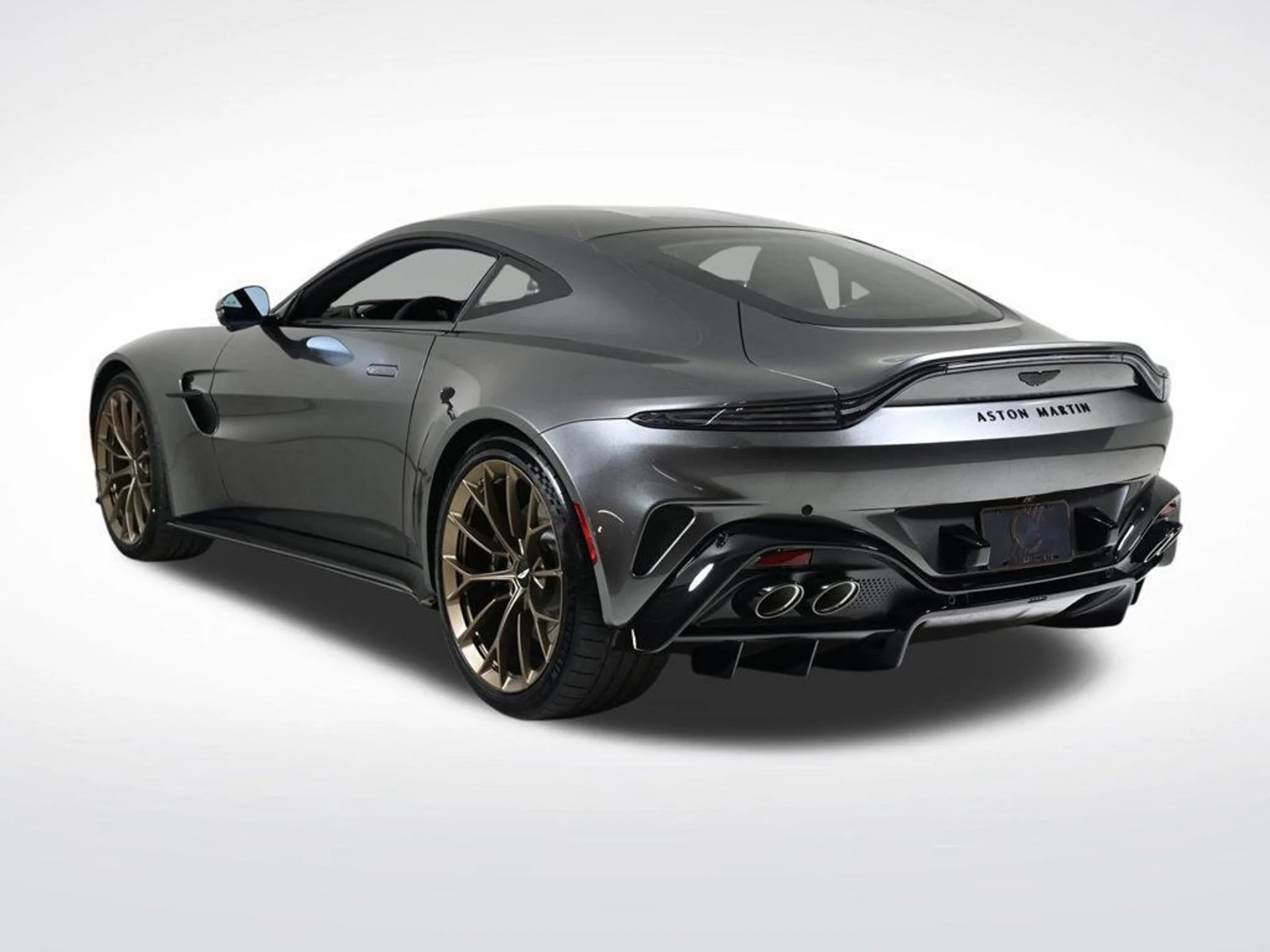 mph002_3254163821_used_2026_aston_martin_vantage_11350_22917538_2_1024_a8d674e705