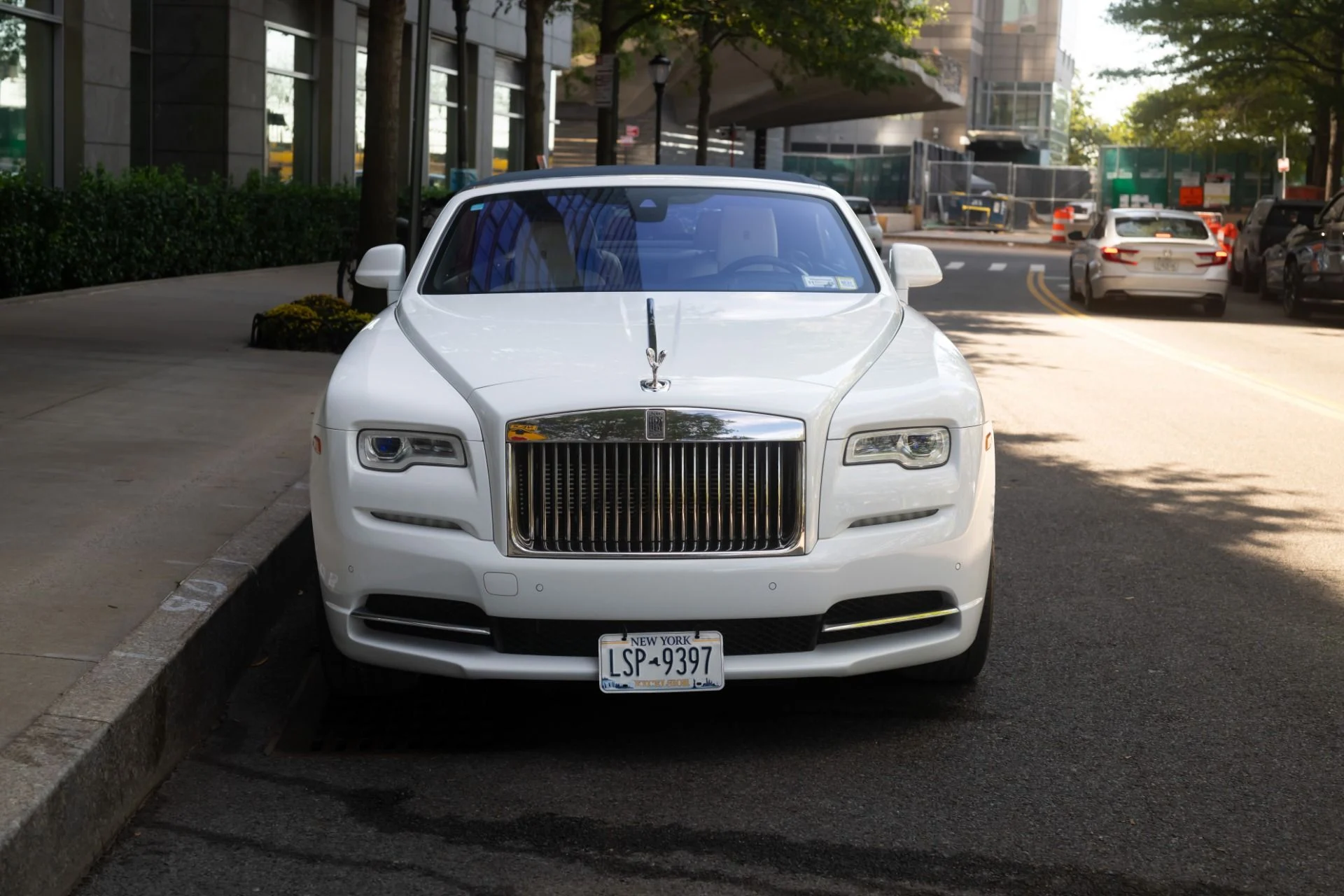mph002_325955624_Used_2018_Rolls_Royce_Dawn_1793292537_90576019d7