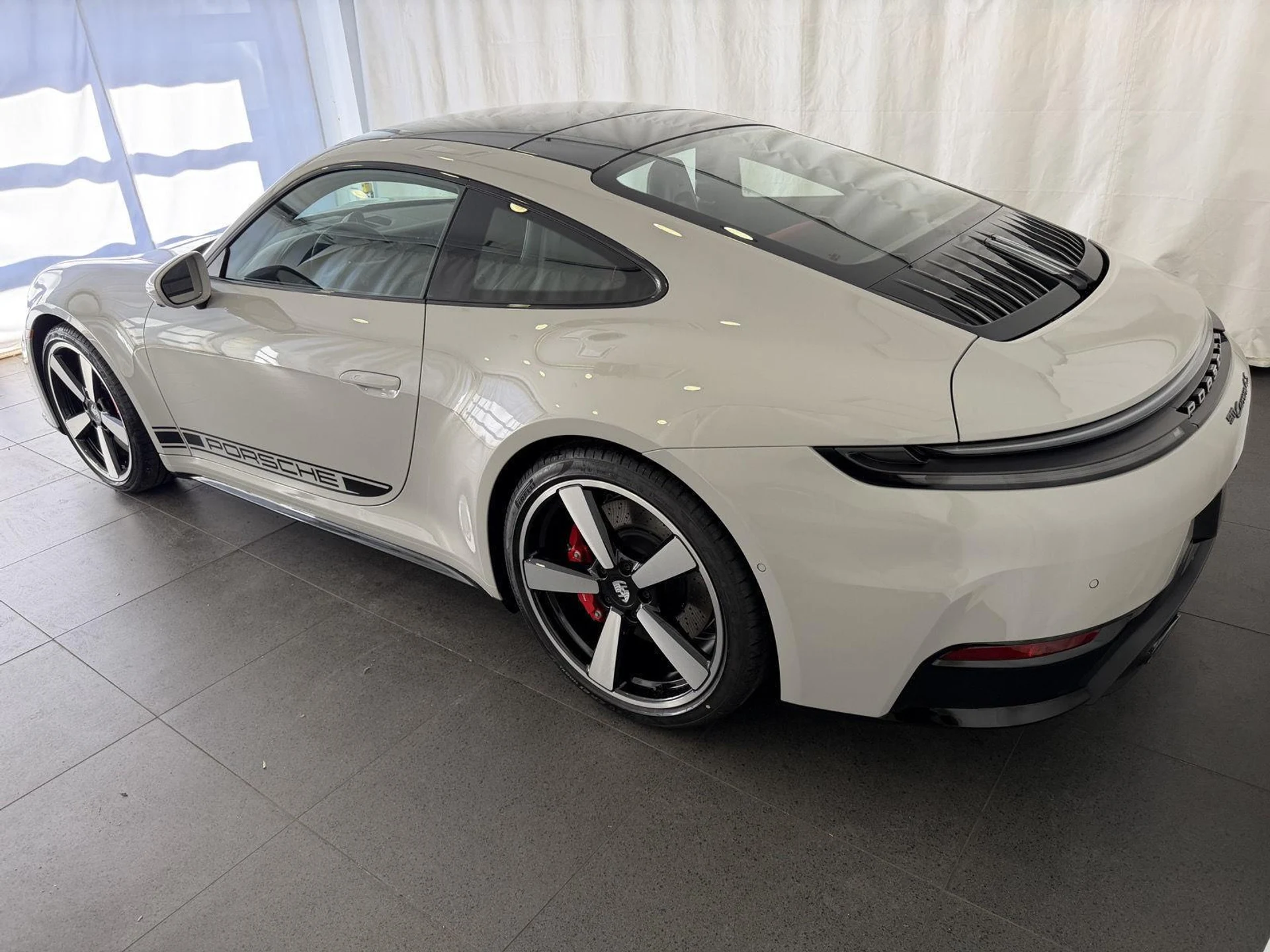 mph002_3262847909_ae0e45d953506c33785108b653b6d36fx_633432d009