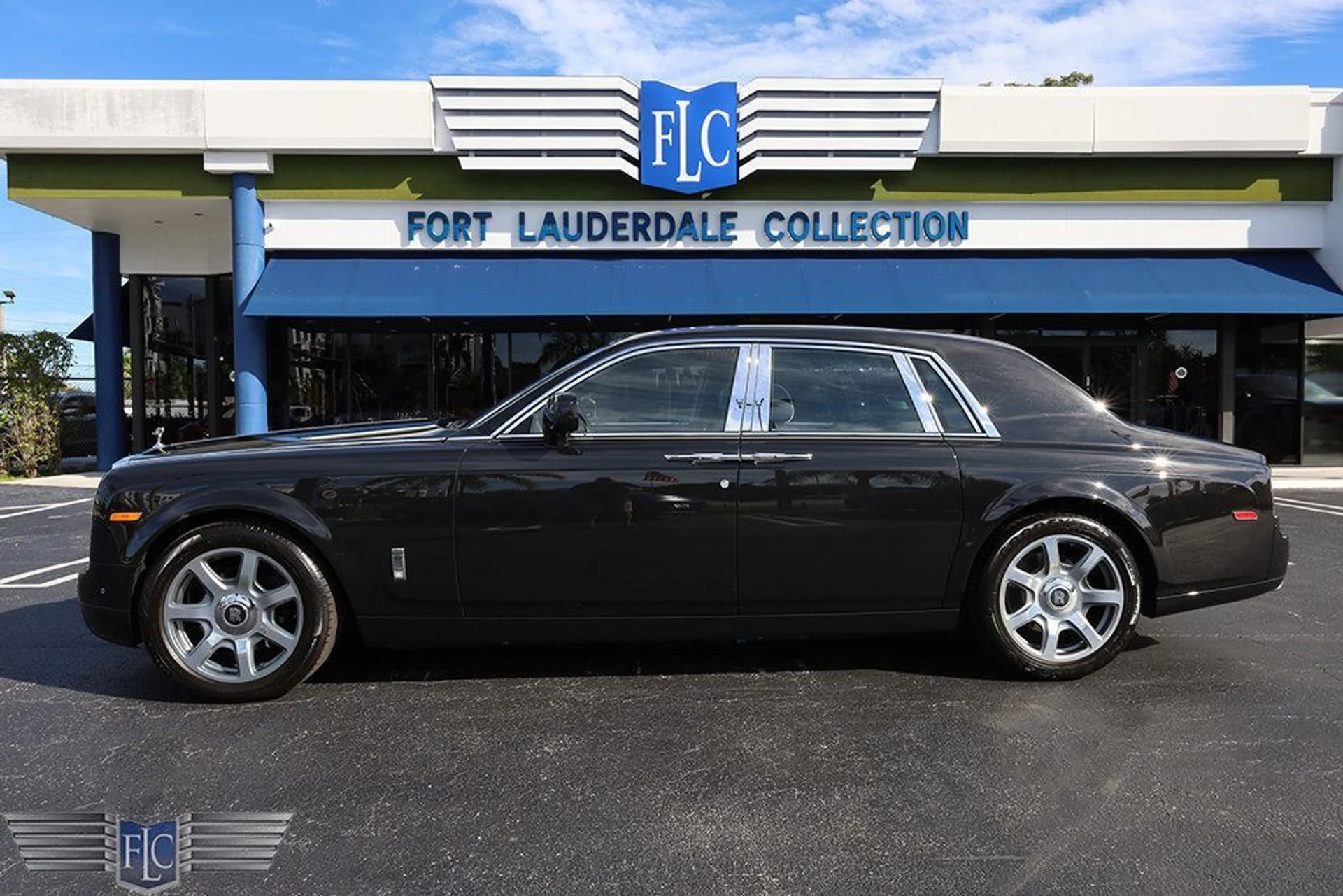 mph002_3272134605_used_2016_rolls_royce_phantom_4drsedan_6305_22959100_3_1024_030cd6f28c