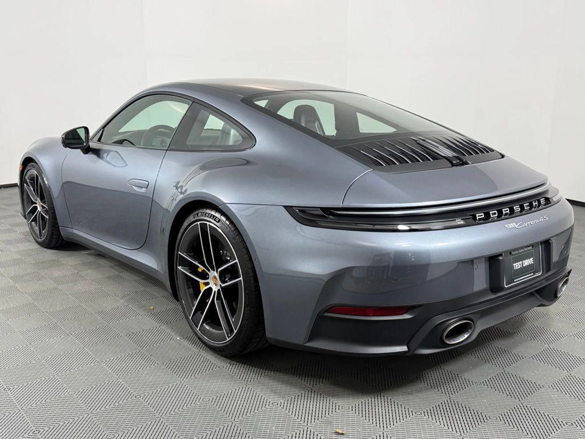 mph002_3281875162_p_N4_Wrd_Av_NIZR_92_I9_c5qb_Vhuskw_ce389424f0