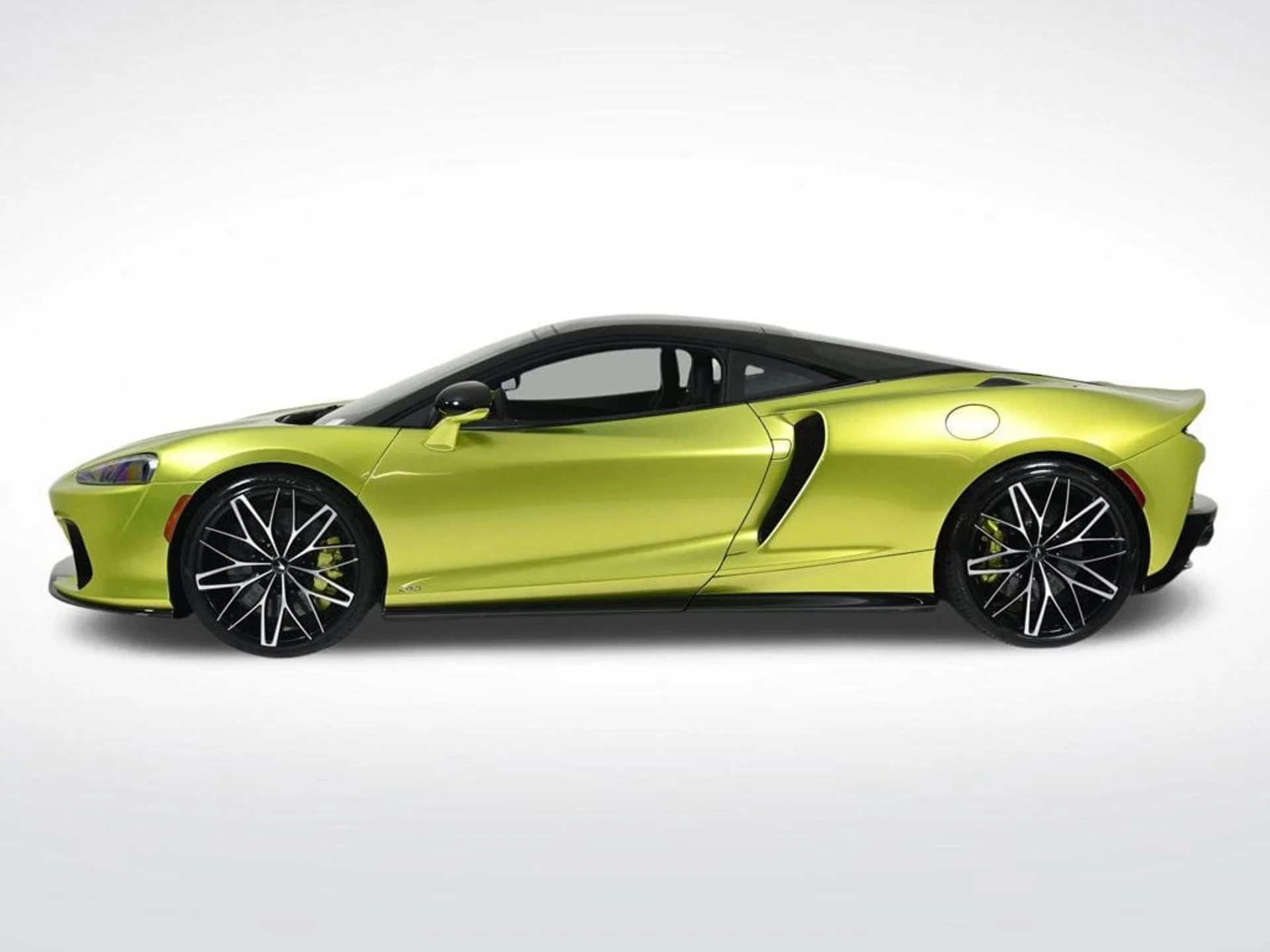 mph002_3290149282_used_2025_mclaren_gts_techlux_11350_22874219_2_1024_b84bcaef6f