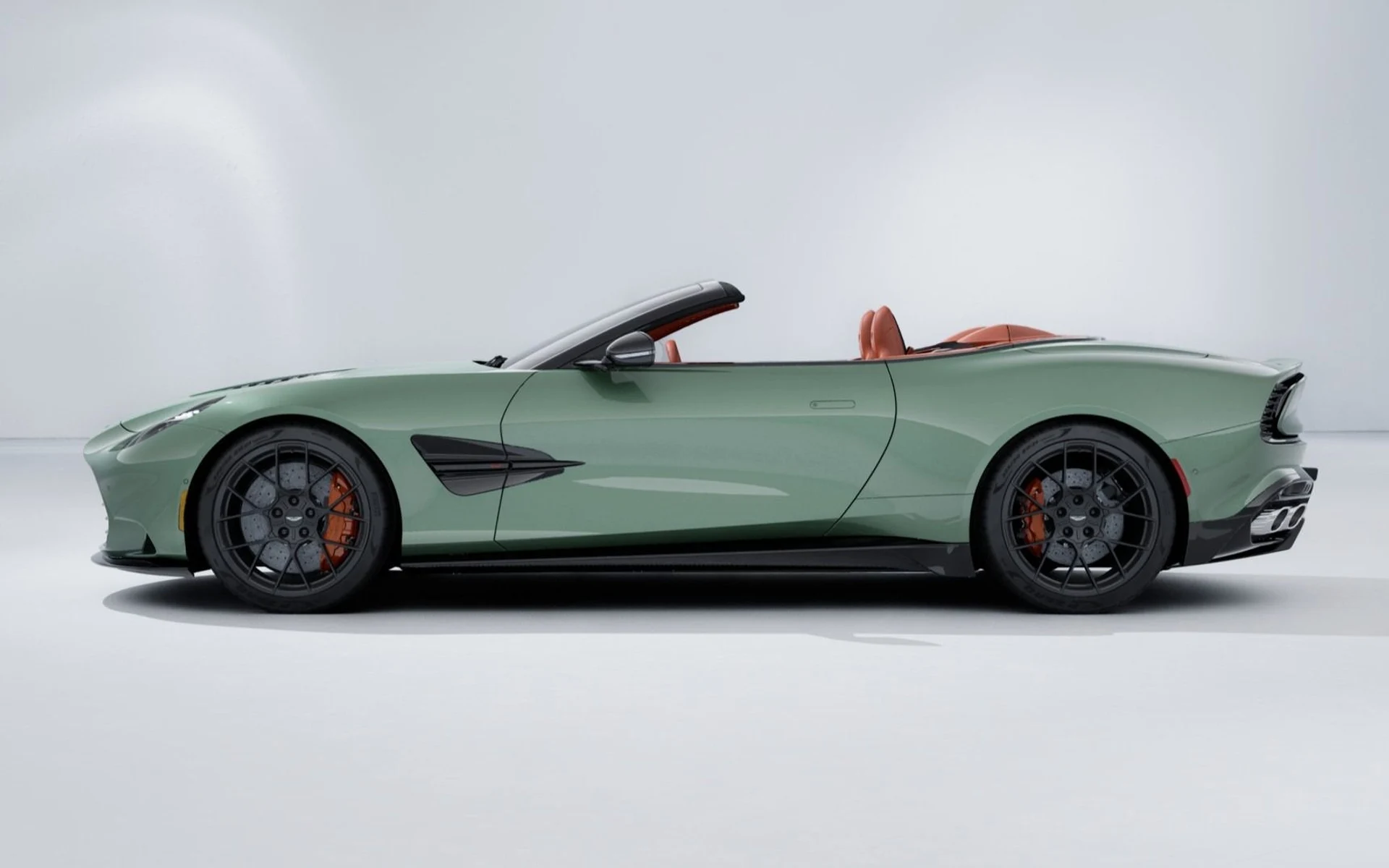 mph002_3293429054_New_2026_Aston_Martin_Vanquish_Volante_1764460057_c9c3443d83