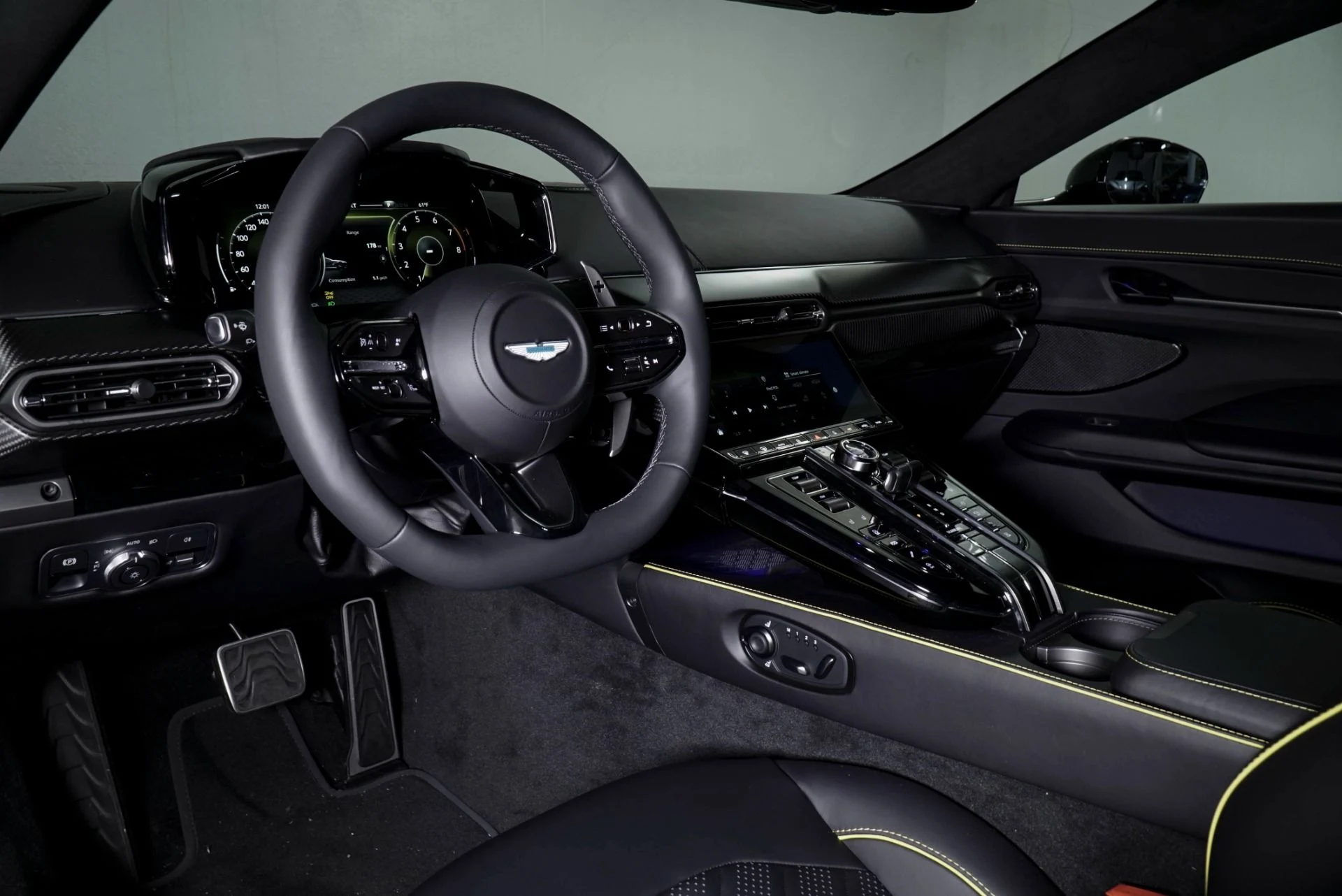 mph002_3294284261_New_2026_Aston_Martin_Vantage_S_1768374197_945239092a