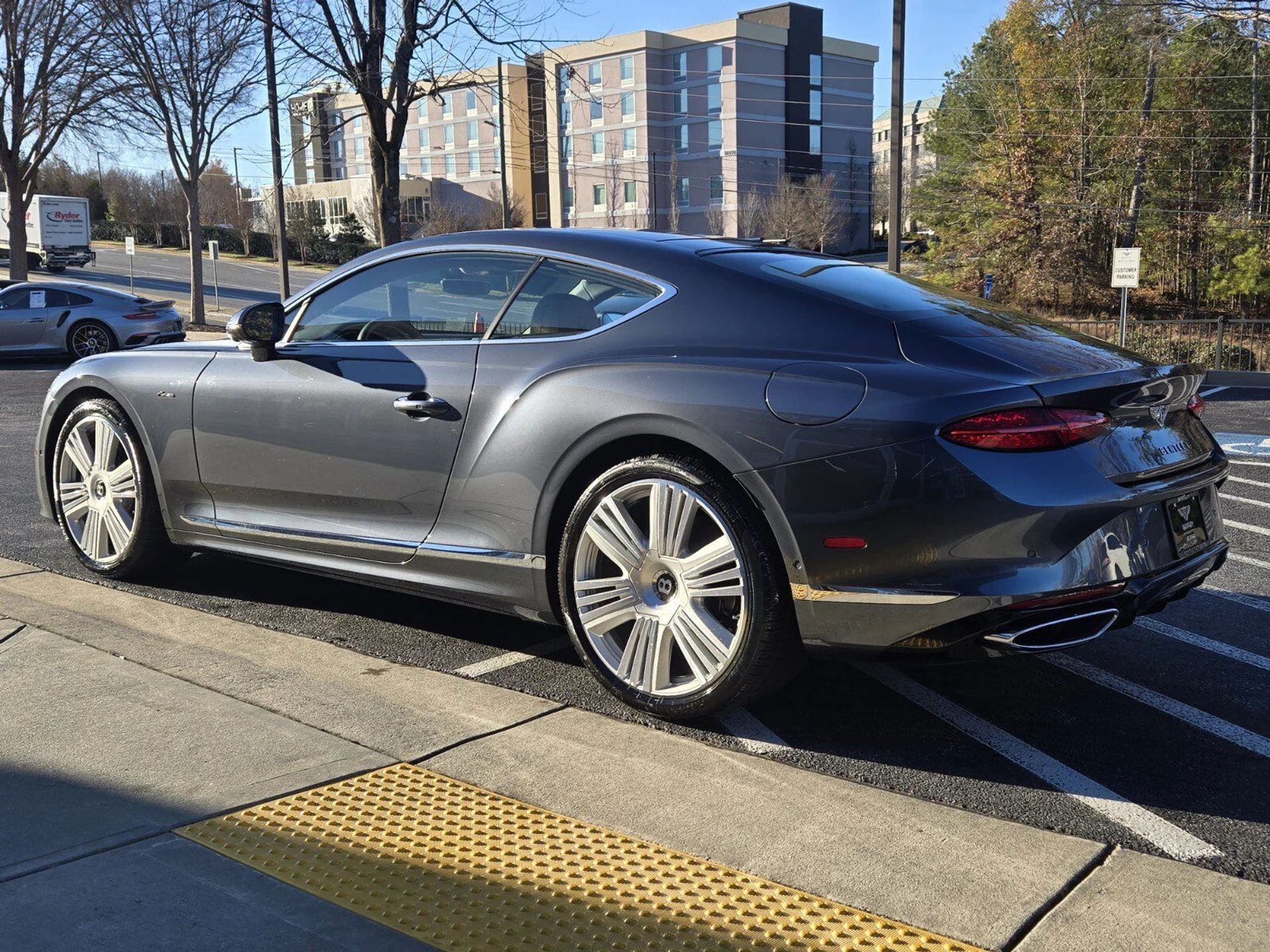 mph002_329595259_520d0e3dd5e62bbb60e70482a030a159x_ce31fd5916