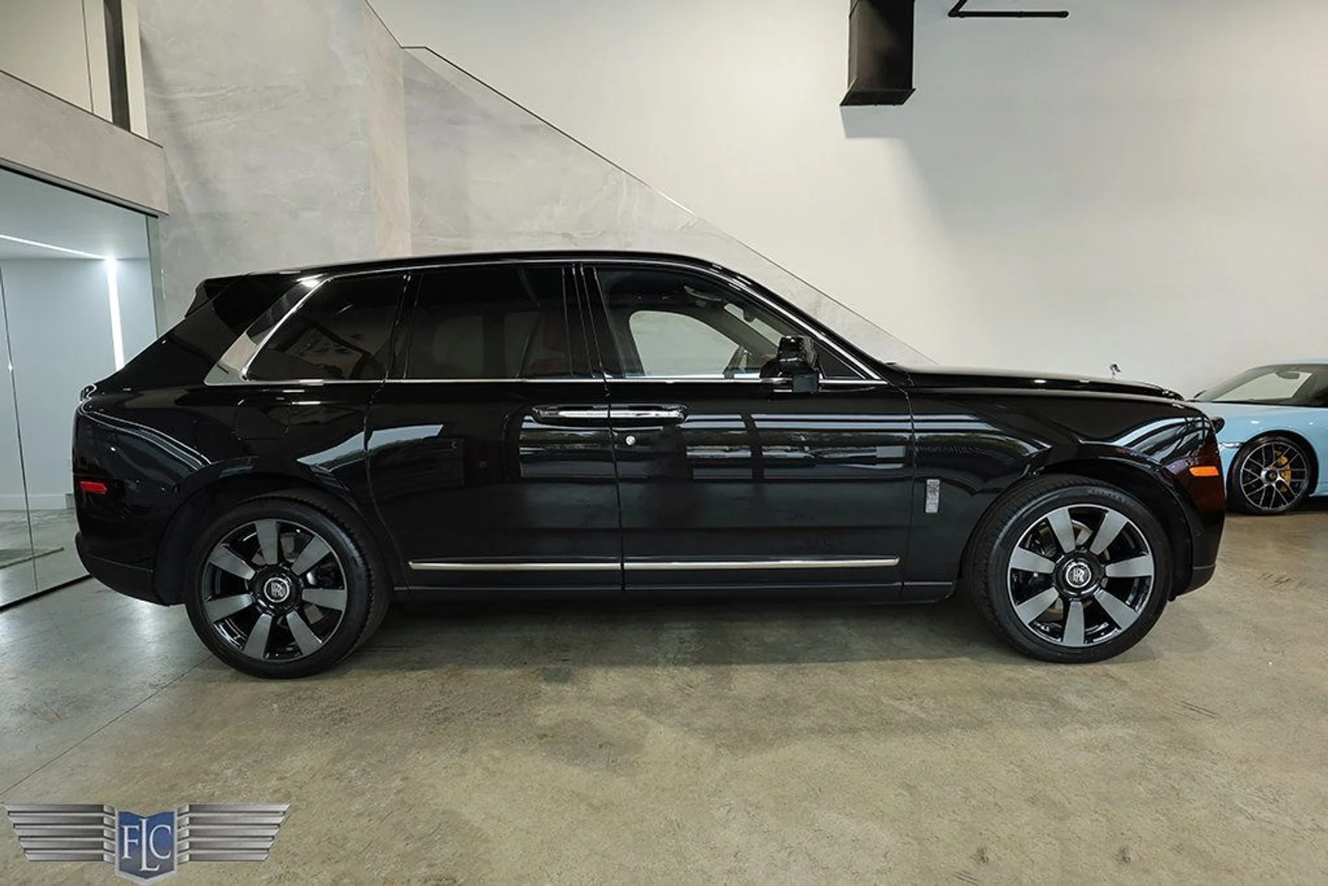 mph002_3297230774_used_2024_rolls_royce_cullinan_sportutility_9689_22979404_3_1024_839881f77b