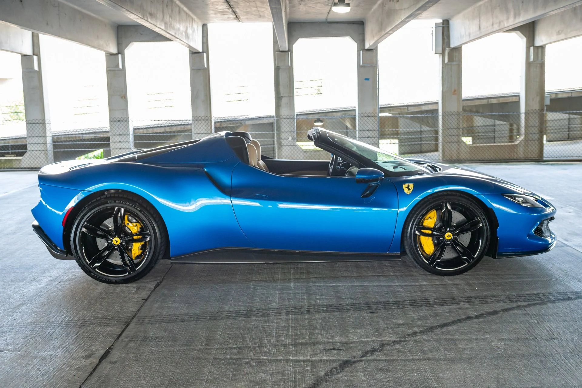 mph002_3298553961_Used_2024_Ferrari_296_GTS_1761687517_a18cdbdccc