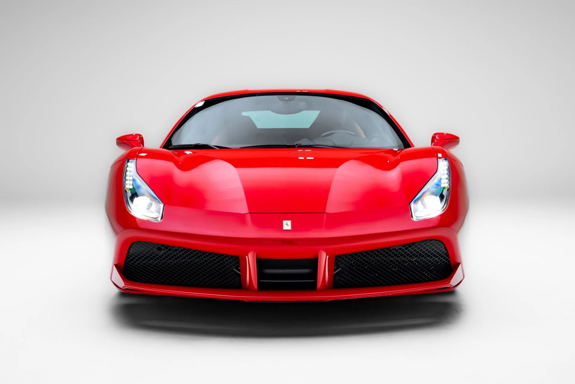 mph002_3298563190_Used_2018_Ferrari_488_GTB_1776815773_35707b891e