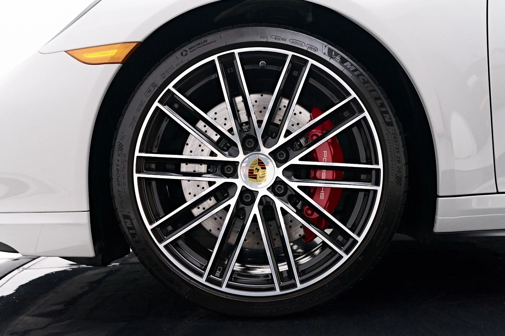 mph002_3306765707_Used_2019_Porsche_911_Turbo_1757547185_b576595e6a