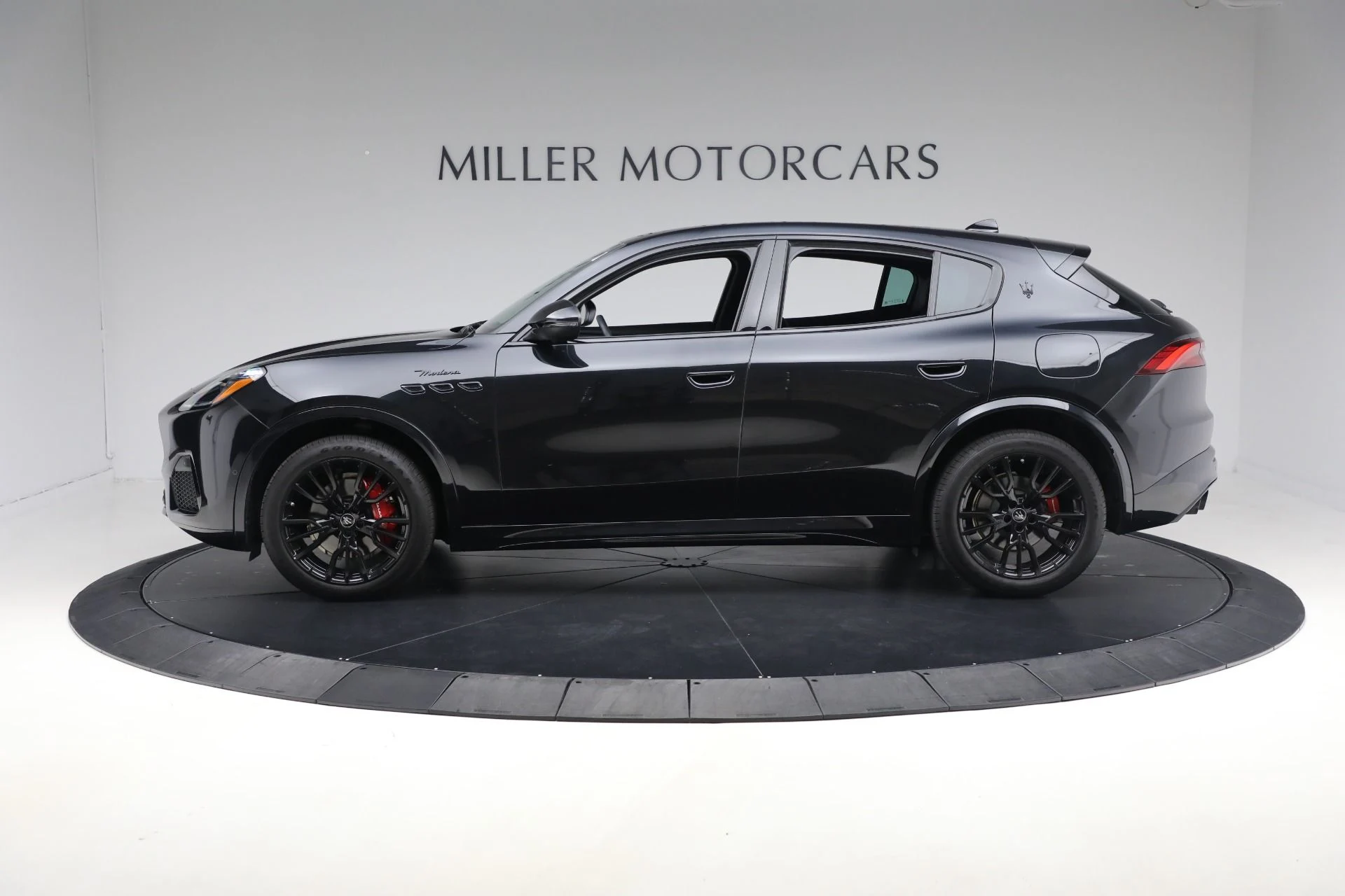 mph002_3327256585_New_2025_Maserati_Grecale_Modena_bbdb33a036