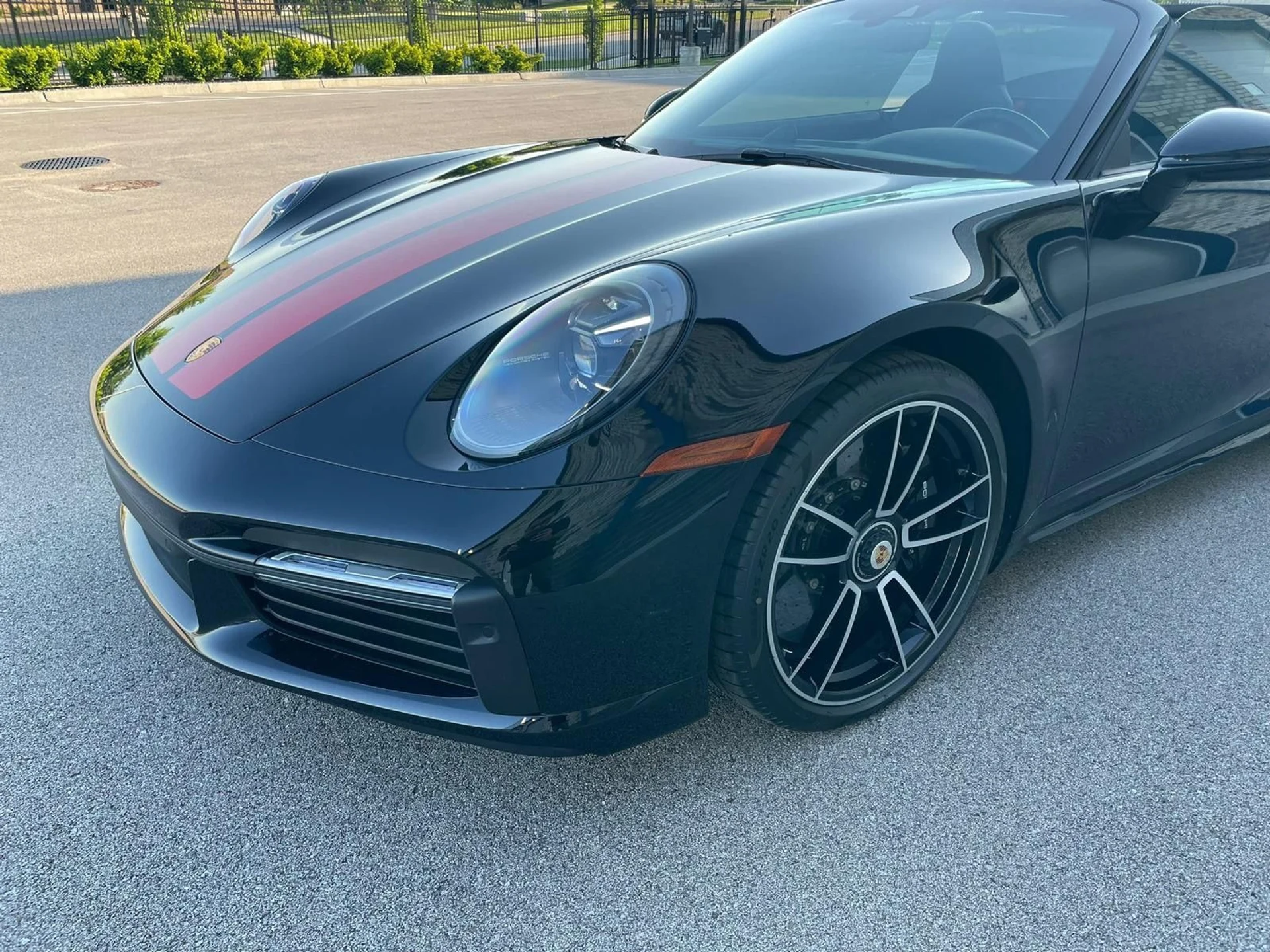 mph002_3330335873_Used_2021_Porsche_911_Turbo_S_1755812142_8c42bde7c3