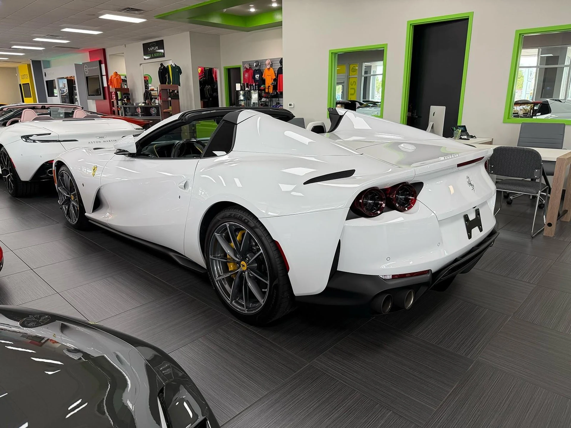 mph002_3337965770_Used_2021_Ferrari_812_GTS_1762459908_3984692fa0